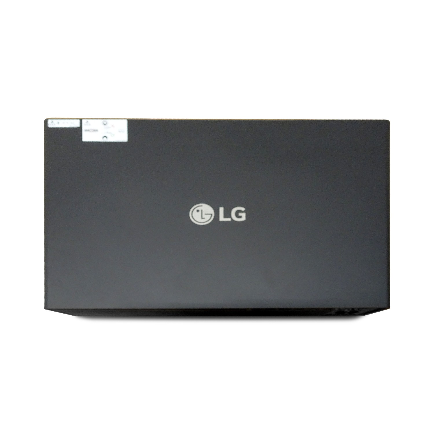 Czarny laptop z logo LG na pokrywie. Laptop na białym tle.