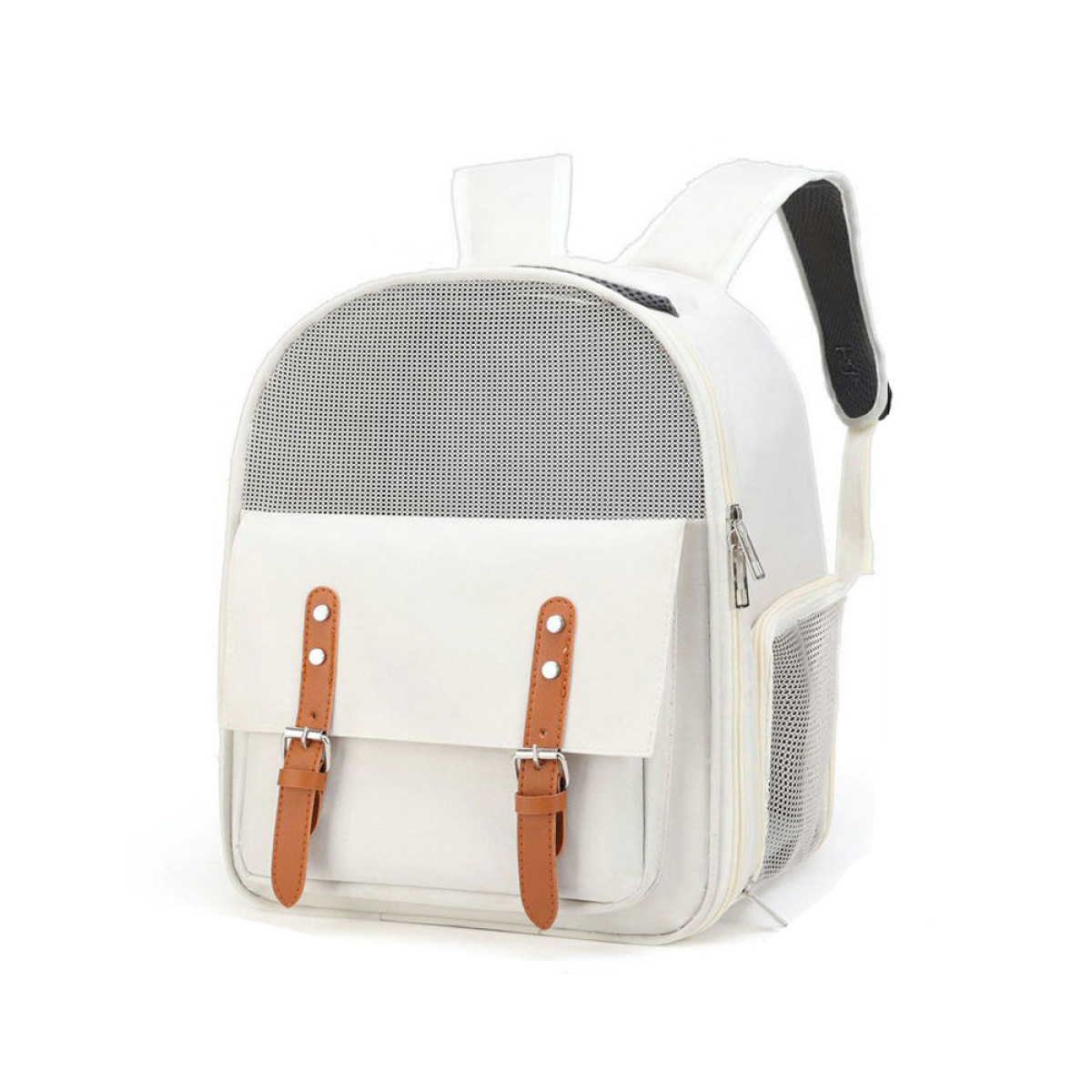 Mochila transportadora para mascotas blanca con frente de malla, solapa con hebillas y correas de cuero marrón.