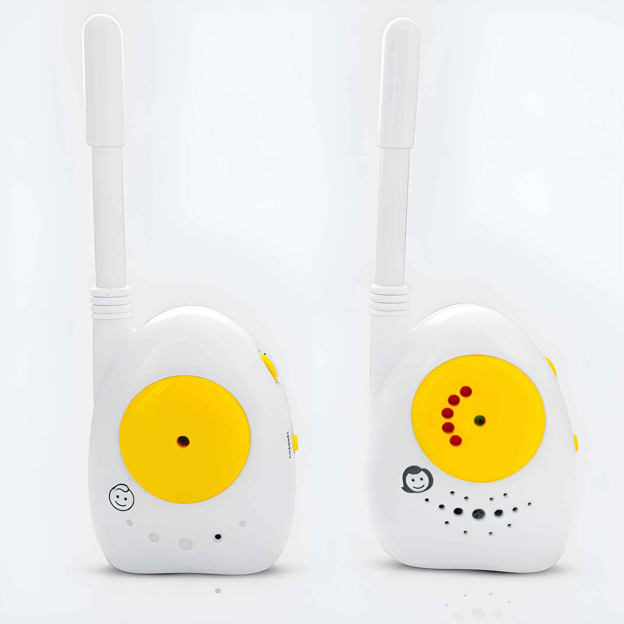 Zwei Babyphone. Weiß mit gelben Kreisen und Antennen. Eines mit roten Lichtern.