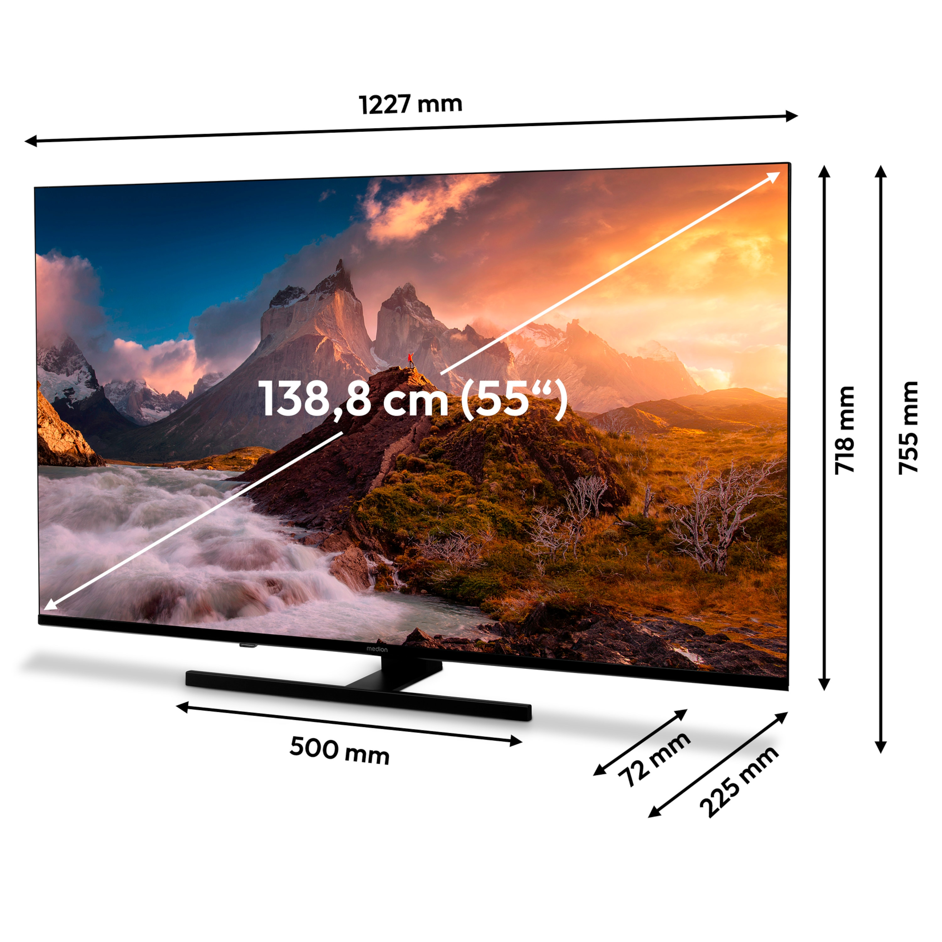 Ein 55-Zoll-Fernseher wird ausgestellt und zeigt eine Berglandschaft mit einem Wasserfall. Die Abmessungen sind beschriftet.