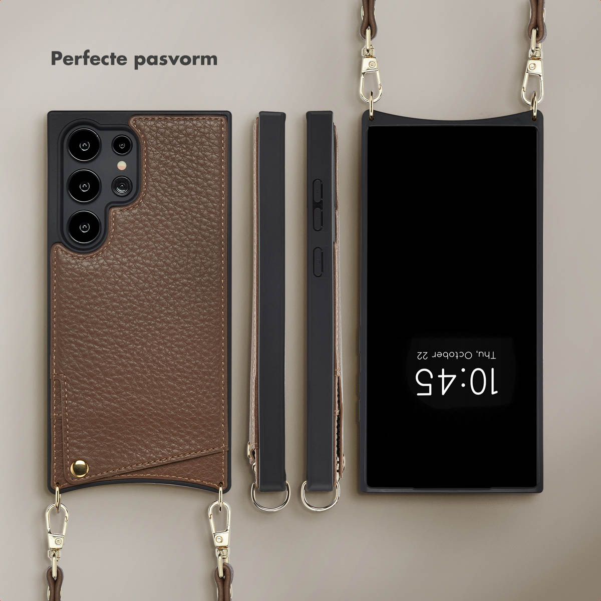 Telefoonhoesje met bruin leer, telefoon met tijd en twee extra telefoonhoesjes. Allemaal zwart.