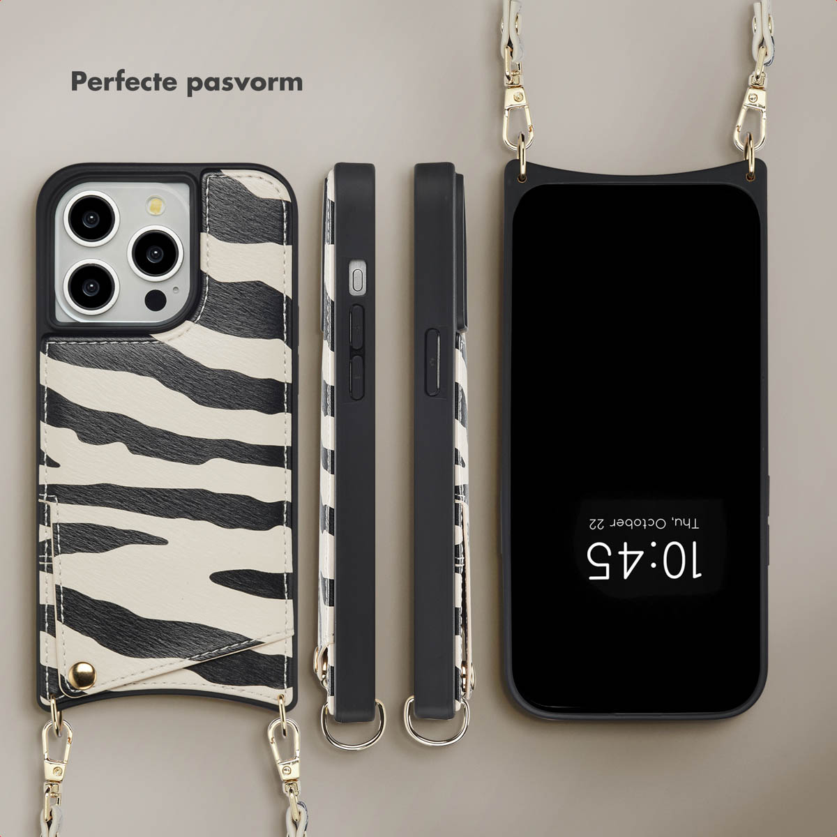 Telefoonhoesjes in zebraprint, zwarte telefoon die de tijd weergeeft. Zijaanzichten van hoesje, riemen, gouden details. Neutrale achtergrond.