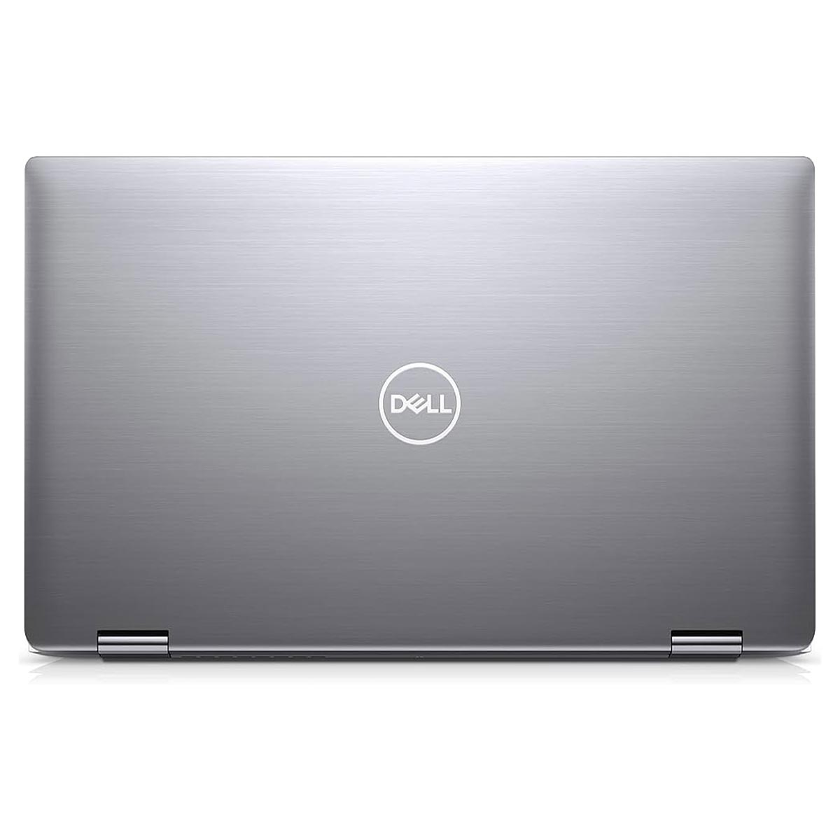 Laptop, widok z tyłu, zamknięty. Logo Dell wyśrodkowane. Srebrna powierzchnia. Białe tło.