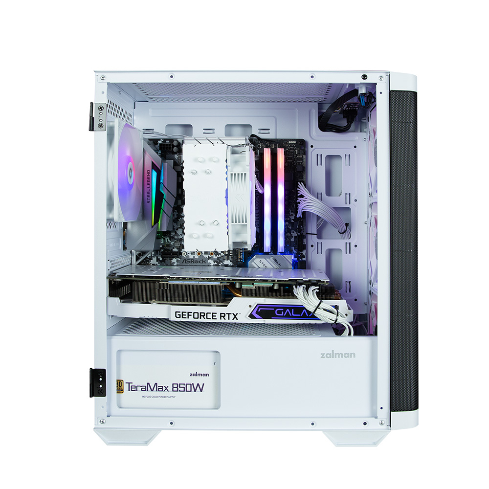 Case per computer bianco con componenti interni visibili. Scheda grafica e sistema di raffreddamento.