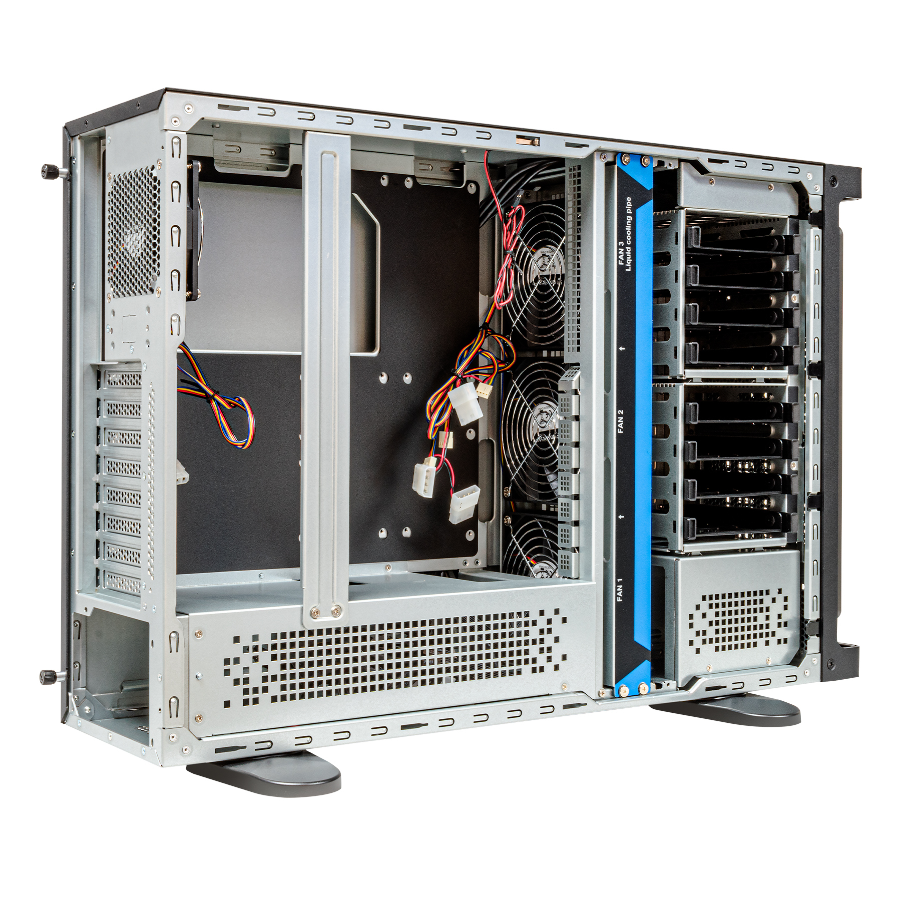 Interno di un case server. Ha più vani per hard disk e ventole. Il case è aperto.