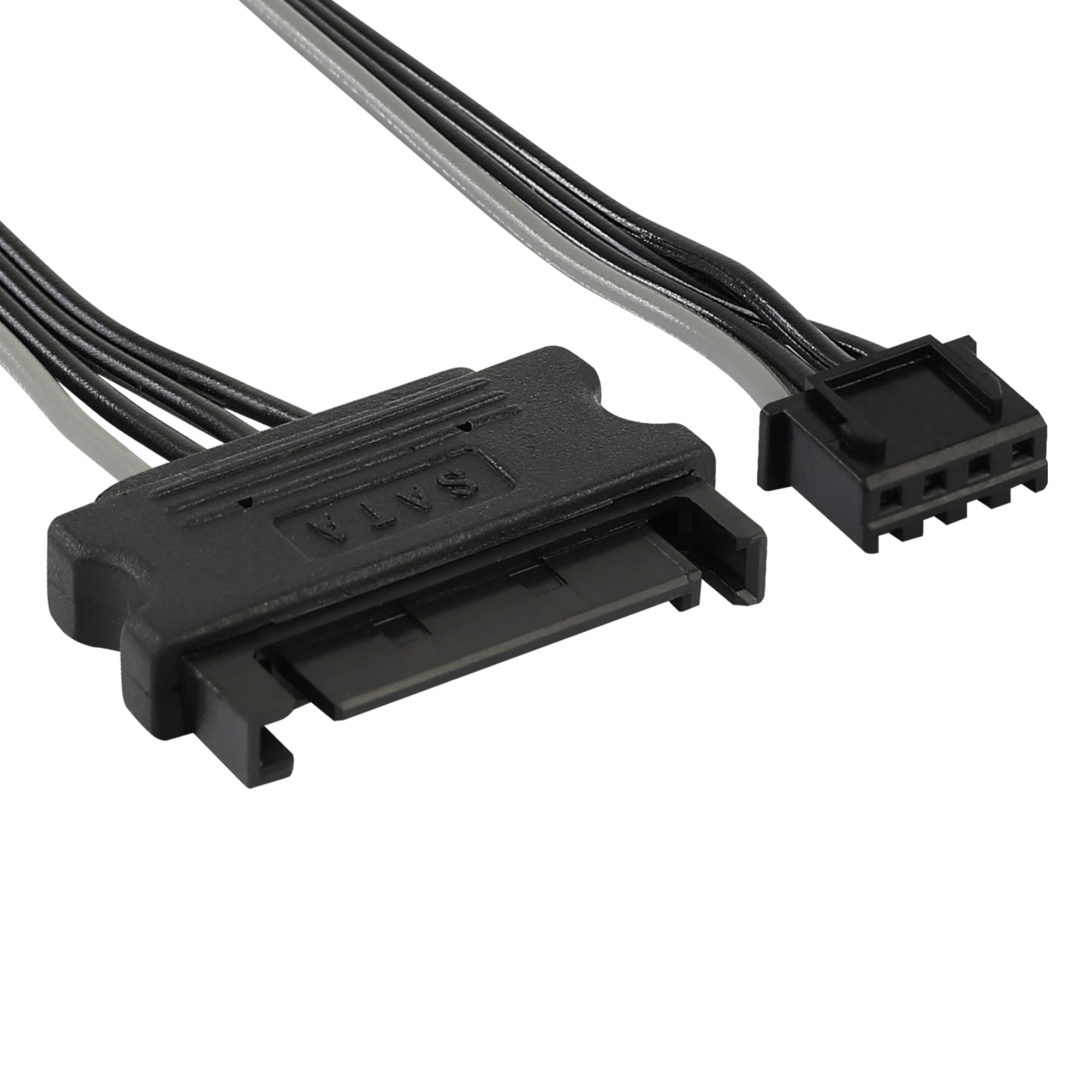 Connettori per cavi SATA neri su sfondo bianco. Uno è un connettore SATA, l'altro a 4 pin.