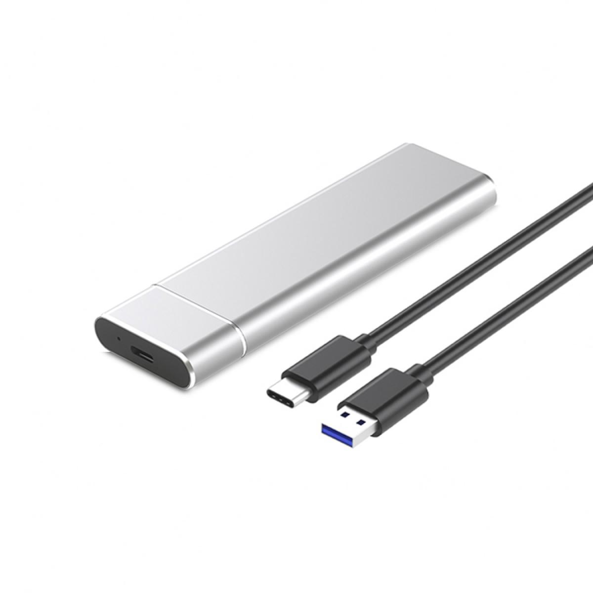 Silberne externe Festplatte mit USB- und USB-C-Kabeln, weißer Hintergrund, hohe Winkelaufnahme.