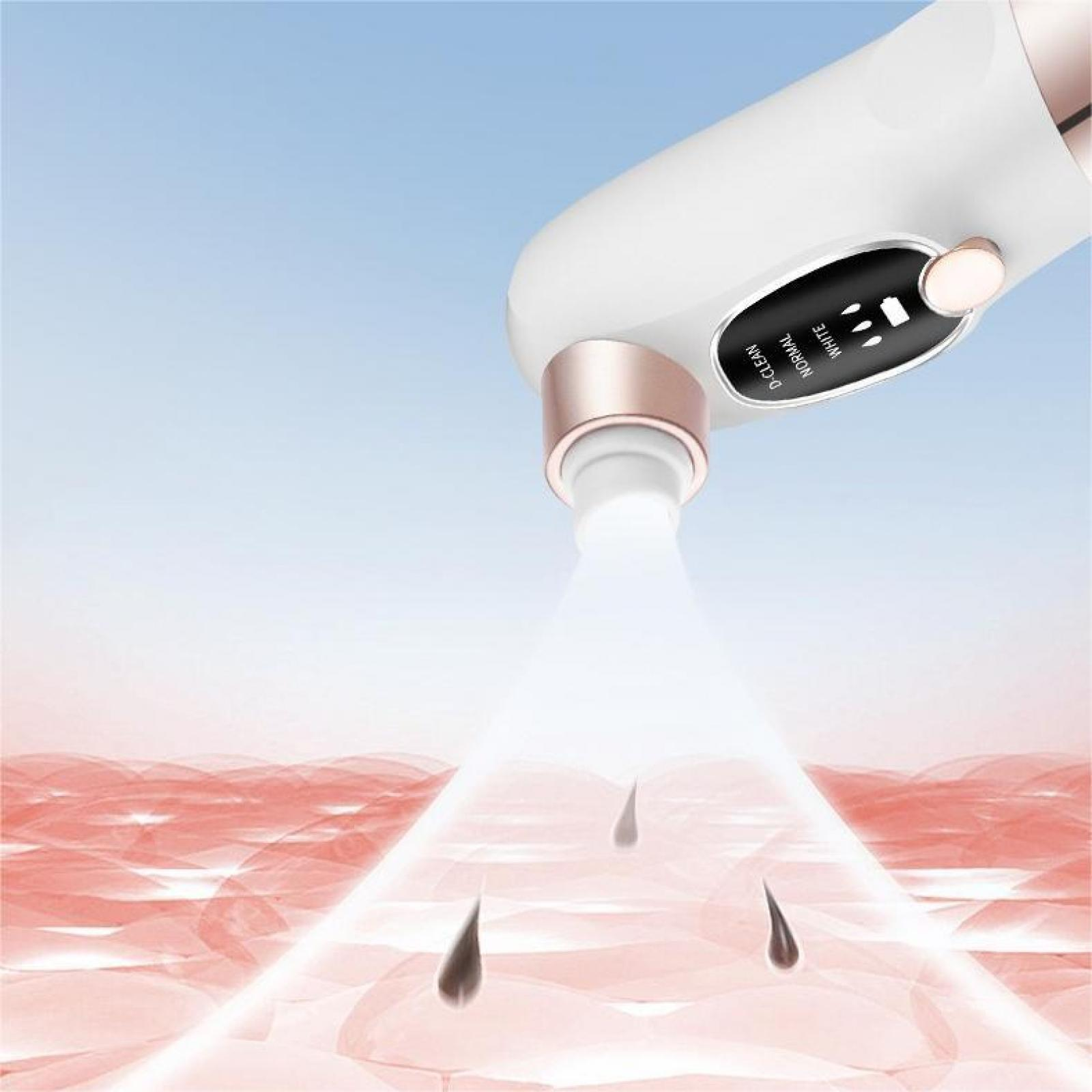 Weißes und roségoldenes Hautpflegegerät, Lichtstrahl auf die Haut gerichtet, winzige Tröpfchen.