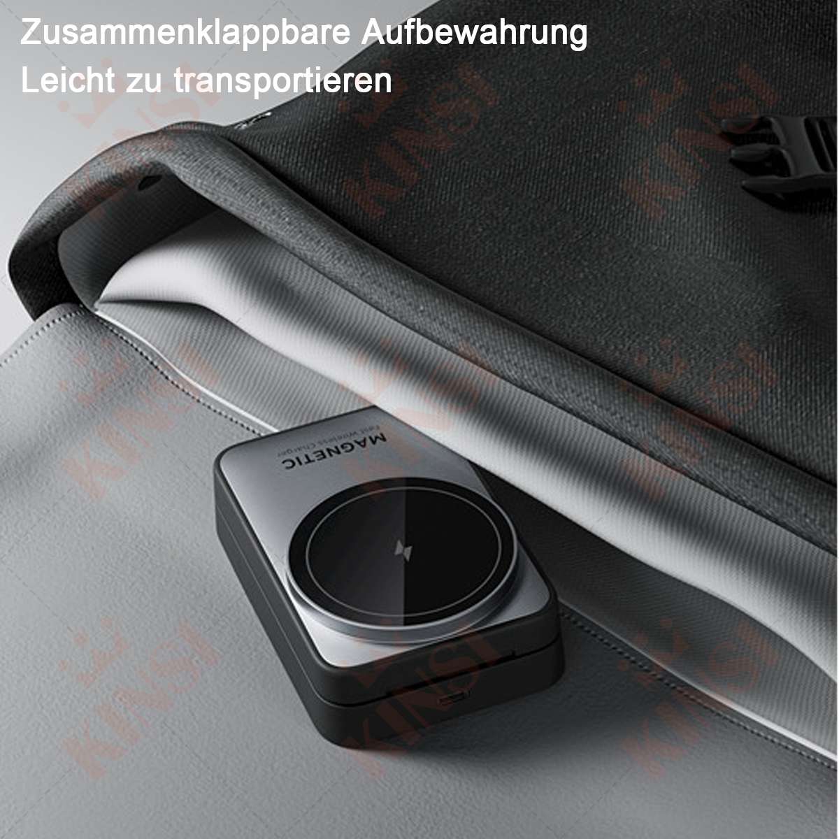 Ein schwarz-graues kabelloses Ladegerät in einer Tasche, und das Wort MAGNETIC ist sichtbar.