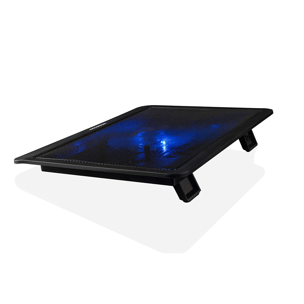 Czarna podkładka chłodząca do laptopa z niebieskimi świecącymi światłami. Jest pochylona i ma siatkową powierzchnię.