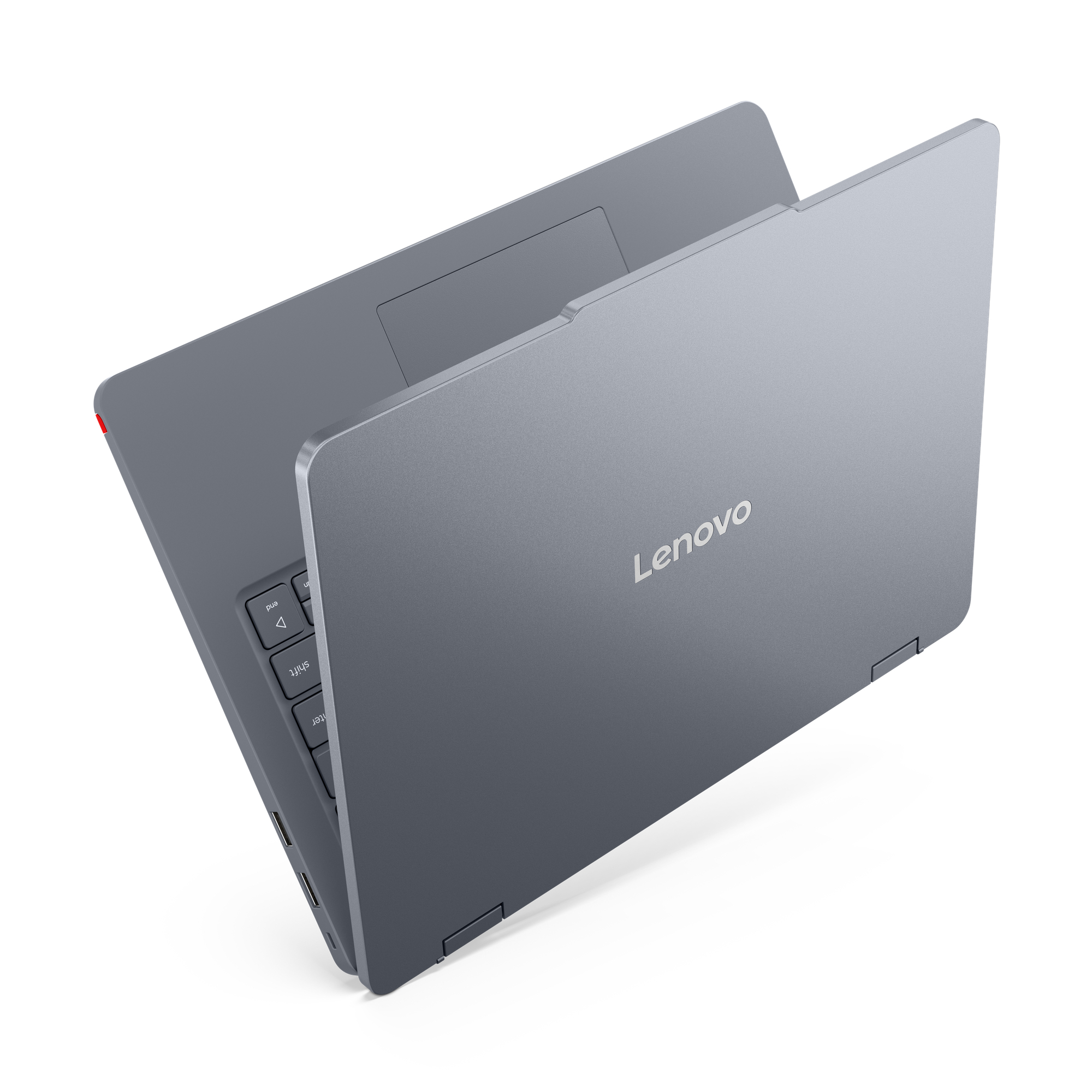 Ein grauer Lenovo-Laptop ist leicht geöffnet und zeigt die Tastatur und das Lenovo-Logo auf der Rückseite.