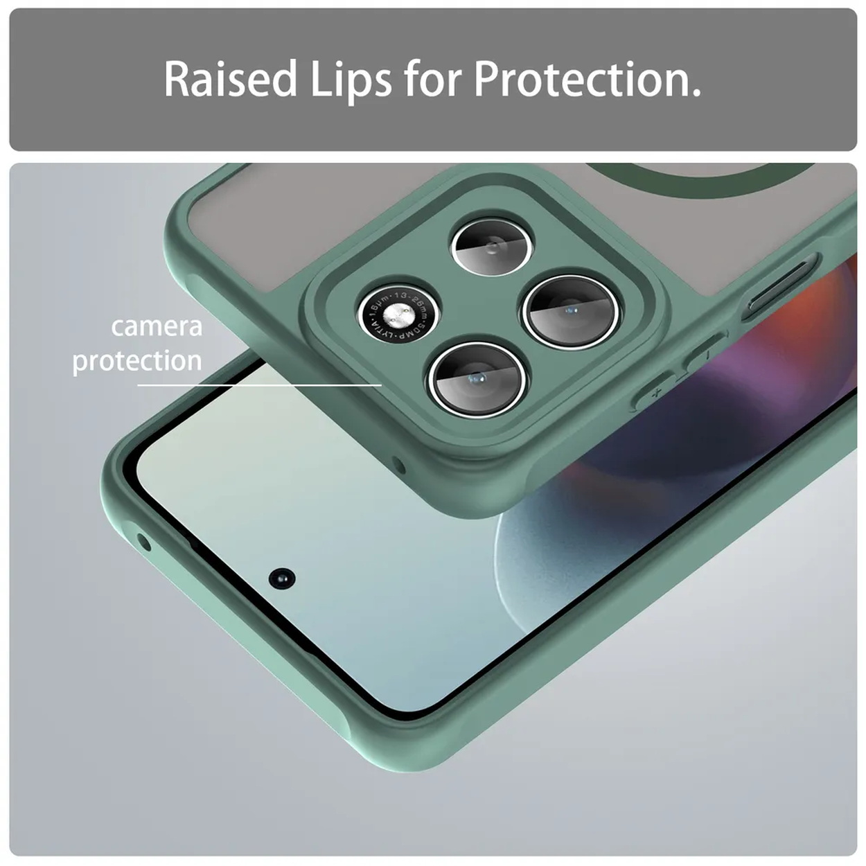 Een telefoonhoesje met een groen frame, dat camerabescherming laat zien. De telefoon staat op een licht oppervlak.