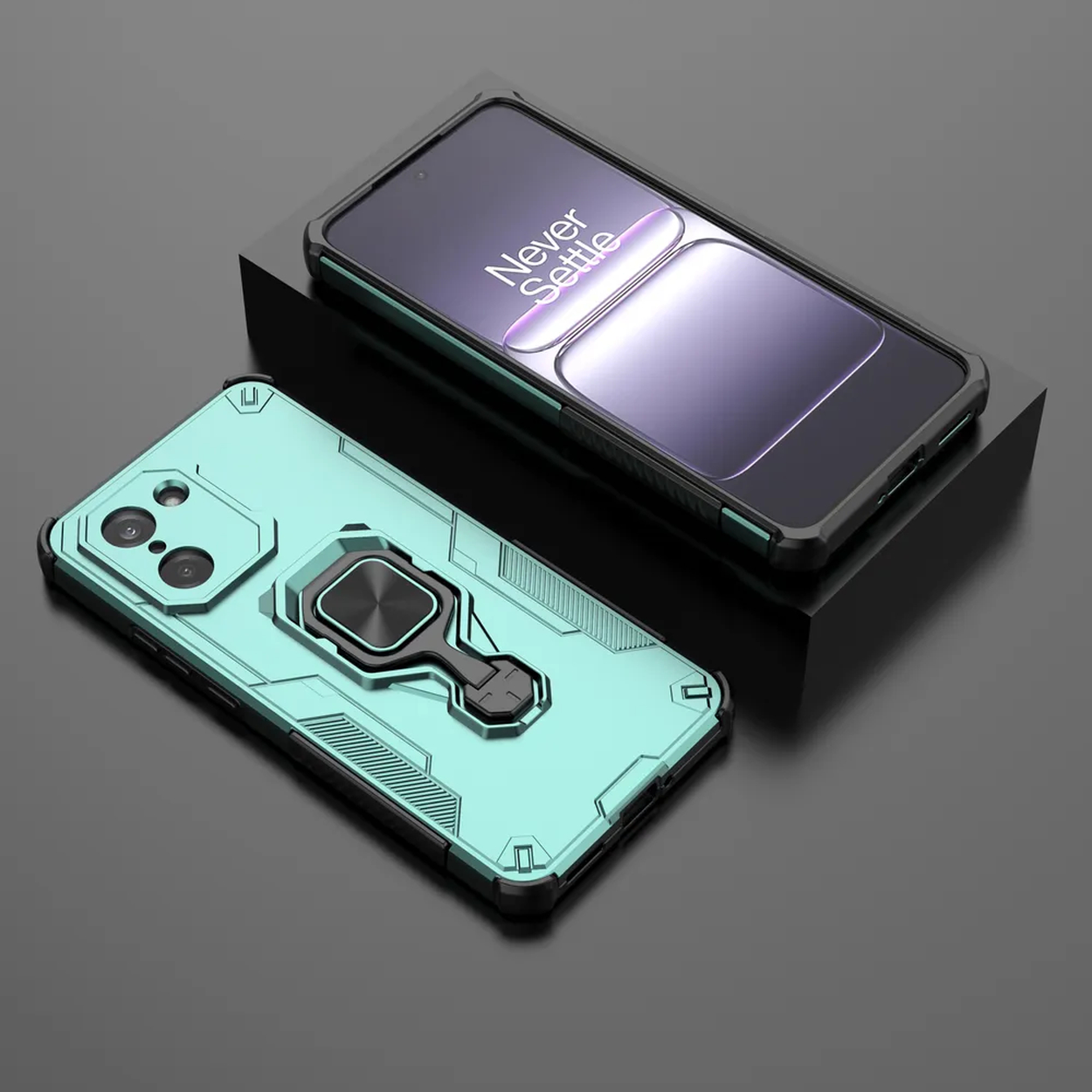 Une coque de téléphone vert menthe avec un support à anneau et un téléphone noir. Elle est posée sur une surface noire.