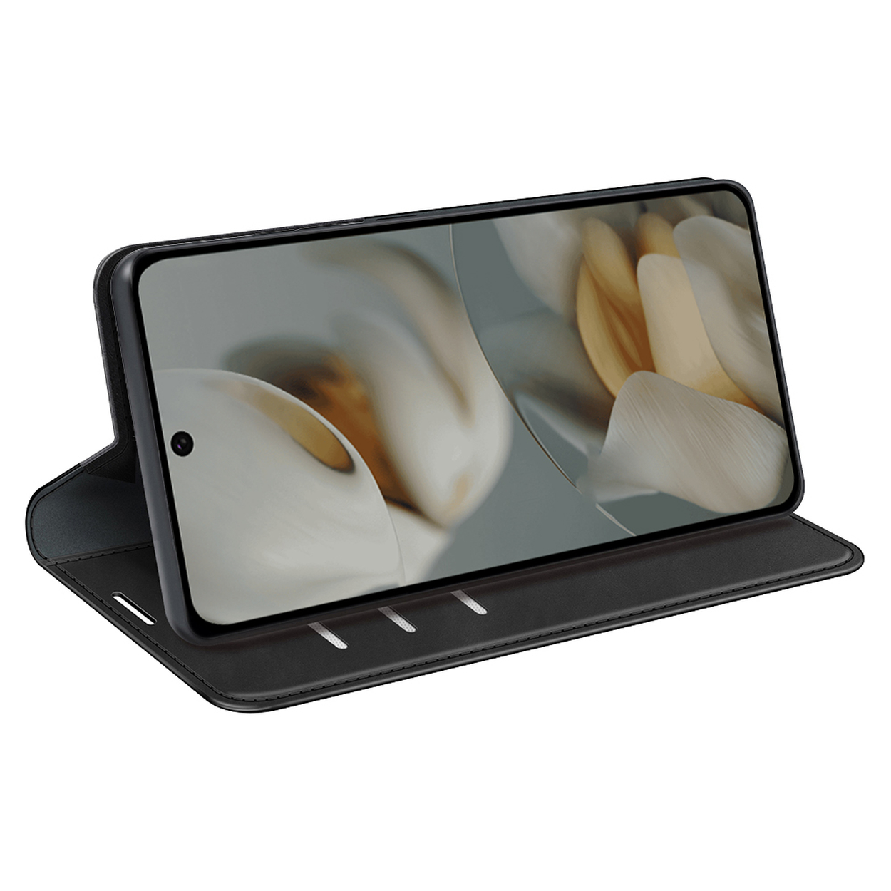 Étui de téléphone noir ouvert, avec un smartphone à l'intérieur. Le smartphone est incliné et a un fond floral.