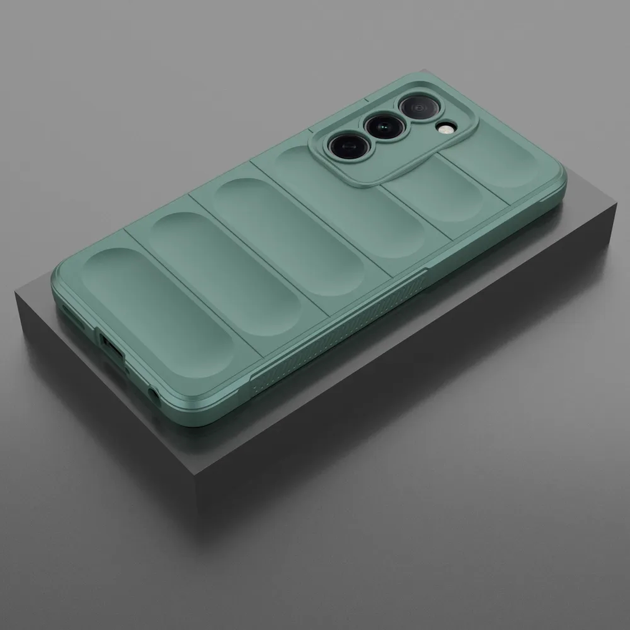 Coque de téléphone verte sur une surface grise. Motif à motifs. Fond gris.