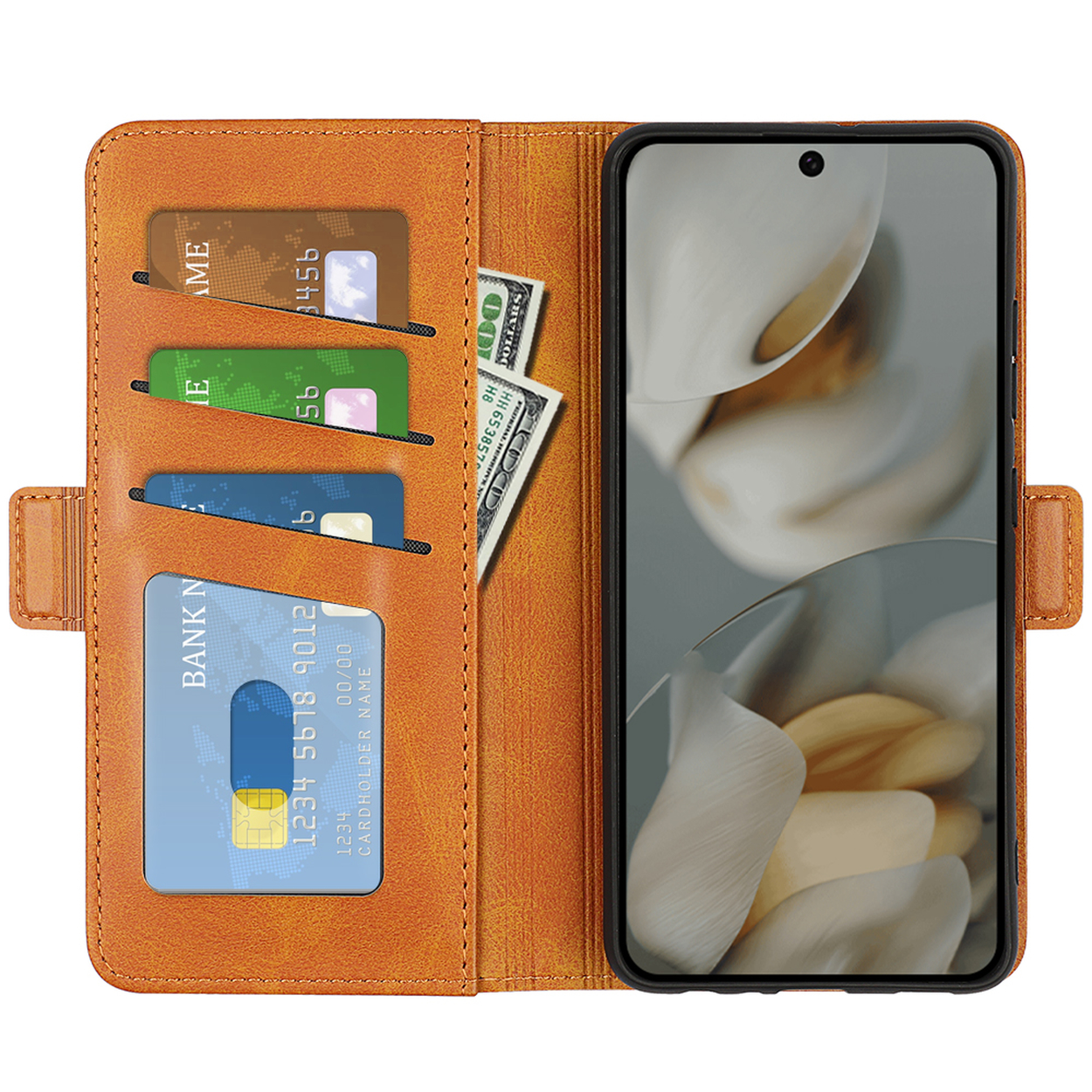 Een open, bruine leren telefoonhoes met kaarten, contant geld en een telefoon met een bloemenafbeelding.
