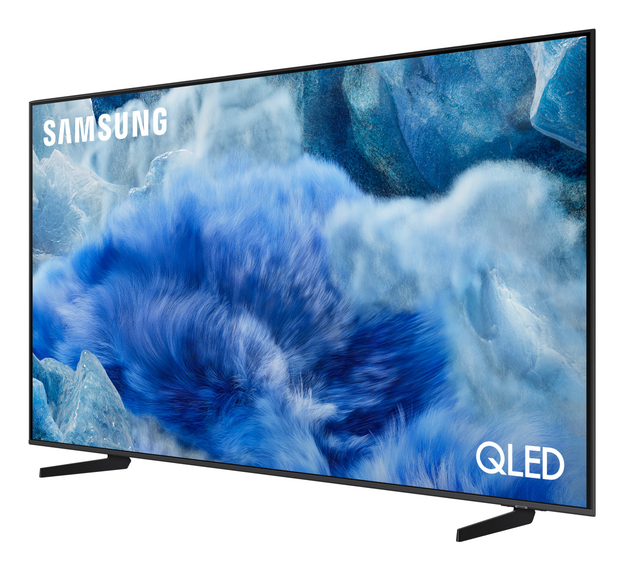 TV Samsung QLED. Mostra un'immagine astratta blu e bianca. Ha gambe nere e una cornice nera. I marchi sono visibili.