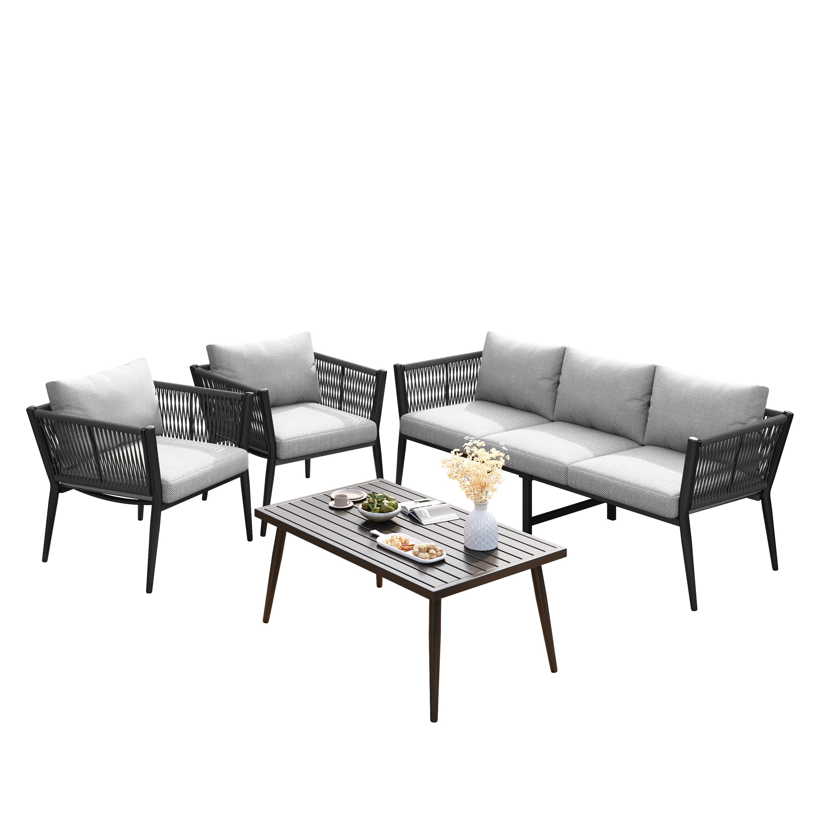 Gartenmöbel-Set auf Weiß. Enthält ein Sofa, zwei Stühle und einen Couchtisch mit Gegenständen darauf.