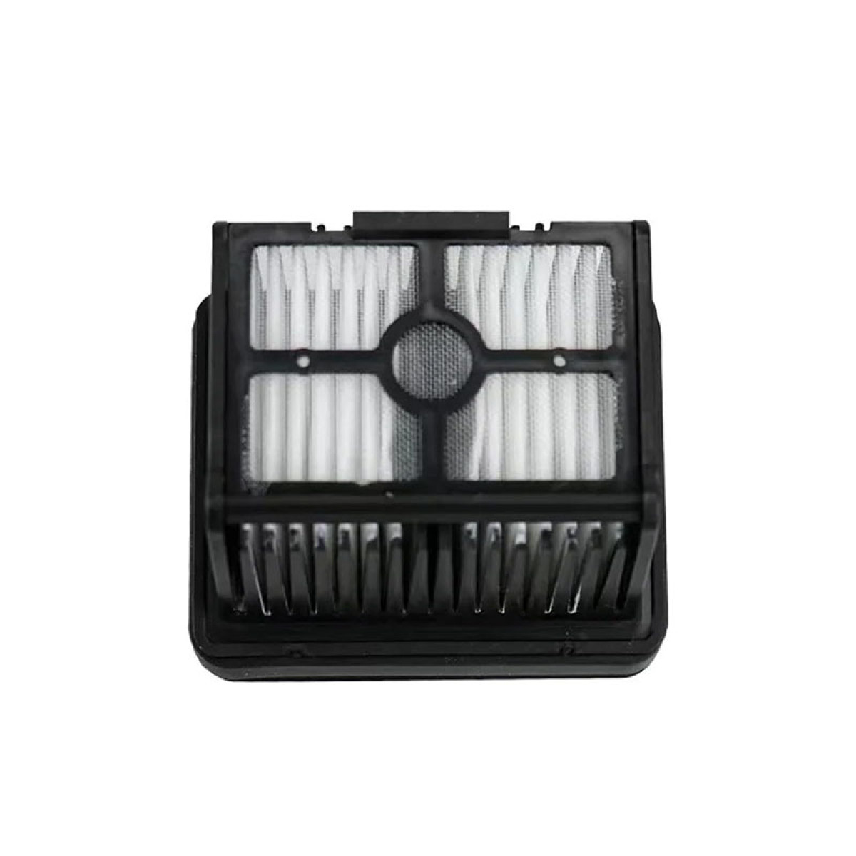 Ein schwarzer Luftfilter mit weißem Filtermaterial. Der Filter ist rechteckig mit einem gitterartigen Design. Isoliert auf weißem Hintergrund.