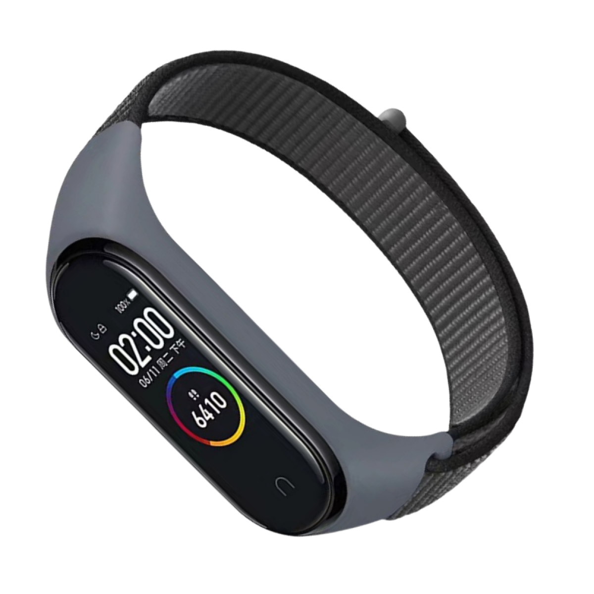 Eine grau-schwarze Smartwatch. Der Bildschirm zeigt Zeit, Datum und Aktivitätsdaten an. Das Armband ist aus Stoff und grau.