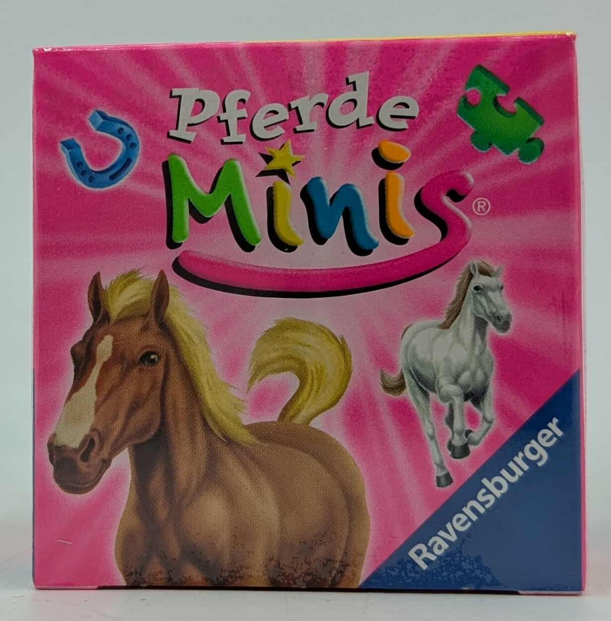 Rosa Schachtel mit 'Pferde Minis' Text, Pferde-Illustrationen und einem Puzzleteil. Enthält eine blaue Ecke mit 'Ravensburger' Text.