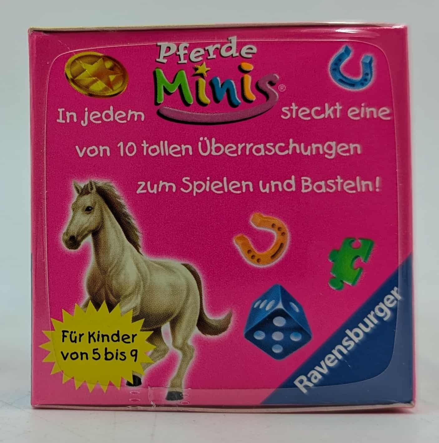 Rosa Schachtel mit Pferde-Bild, Text auf Deutsch: Pferde Minis. Enthält Hufeisen, Würfel und Puzzle. Ravensburger Logo. Für Kinder 5-9.