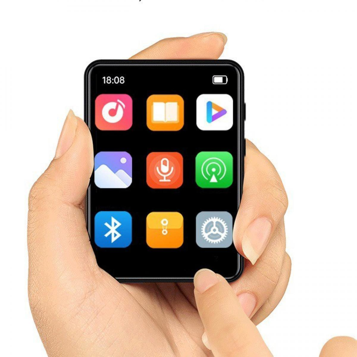 Eine Hand hält ein kleines schwarzes Gerät mit bunten App-Symbolen auf dem Bildschirm. Die Uhrzeit 18:08 wird angezeigt.