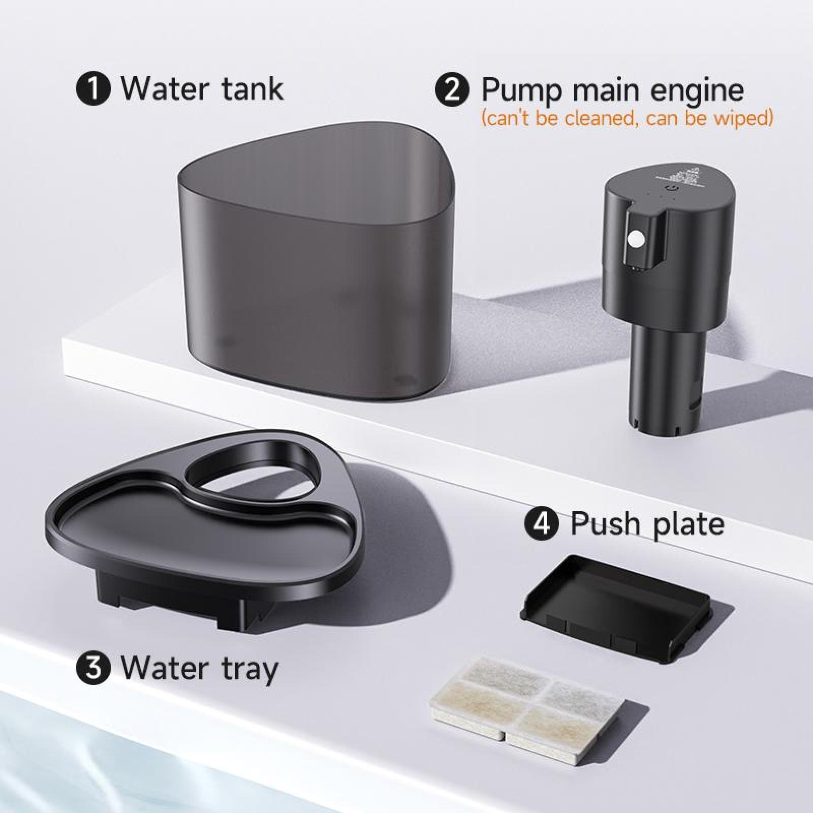 Schwarzer Wassertank, Pumpenmotor, Tablett und Druckplatte. Filter sind vorhanden. Alle Komponenten sind auf weißem Untergrund.