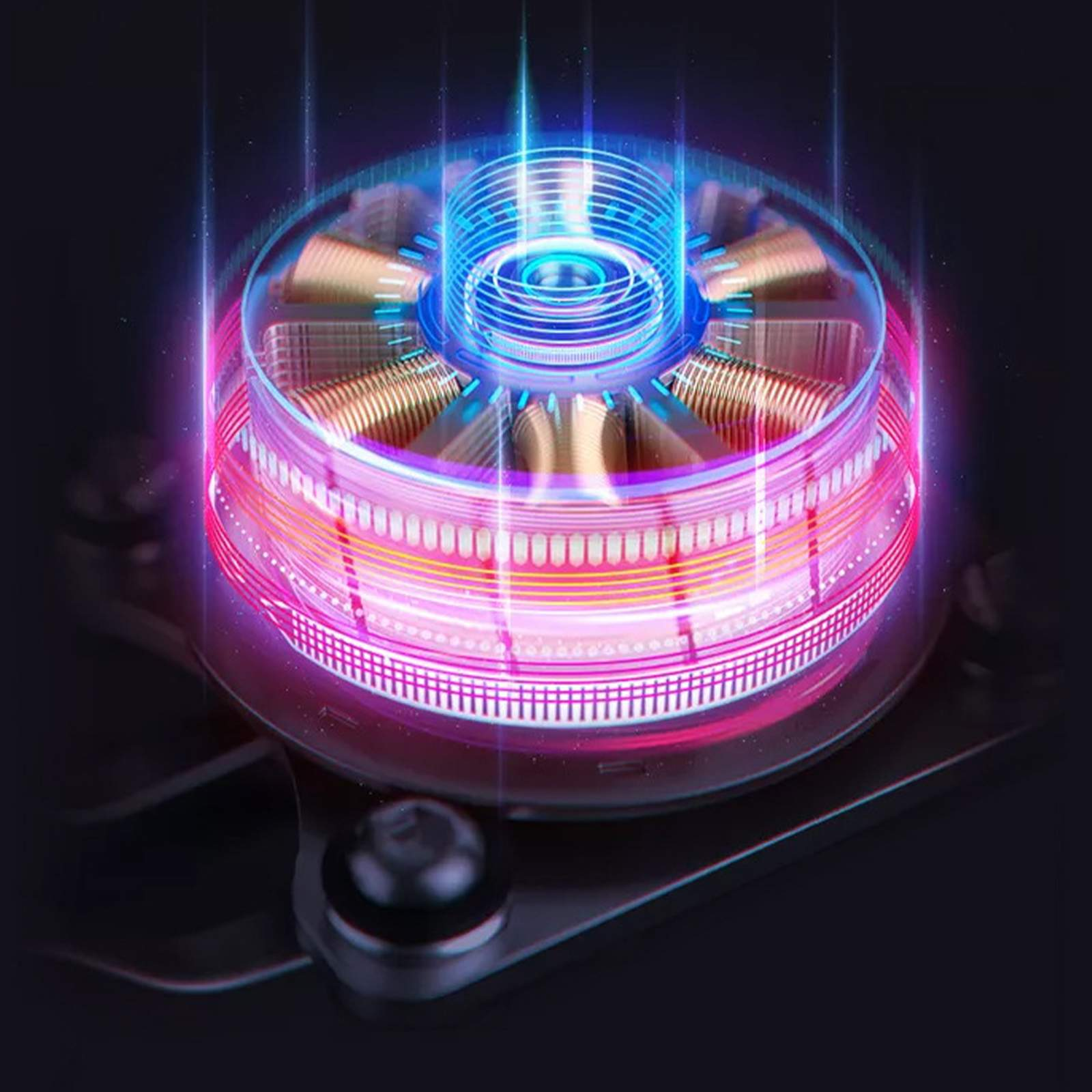 Leuchtender Computerlüfter mit blauem und rosa Licht. Klingen sind sichtbar. Der Hintergrund ist dunkel.