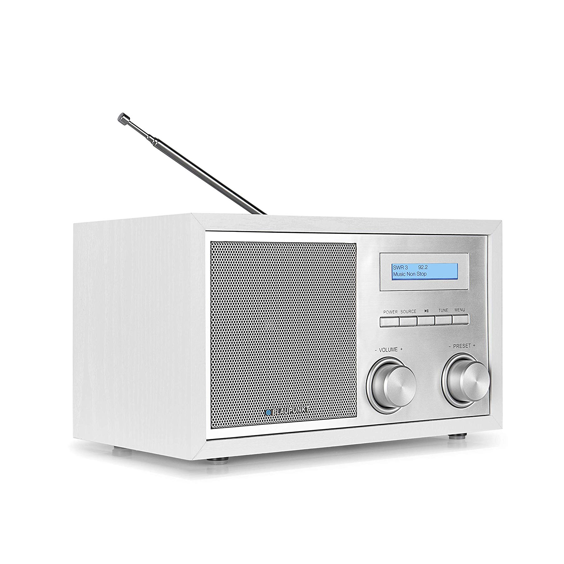 Ein weißes Radio mit silberner Frontplatte und Antenne. Es hat einen Bildschirm mit Senderdetails und zwei Knöpfen.