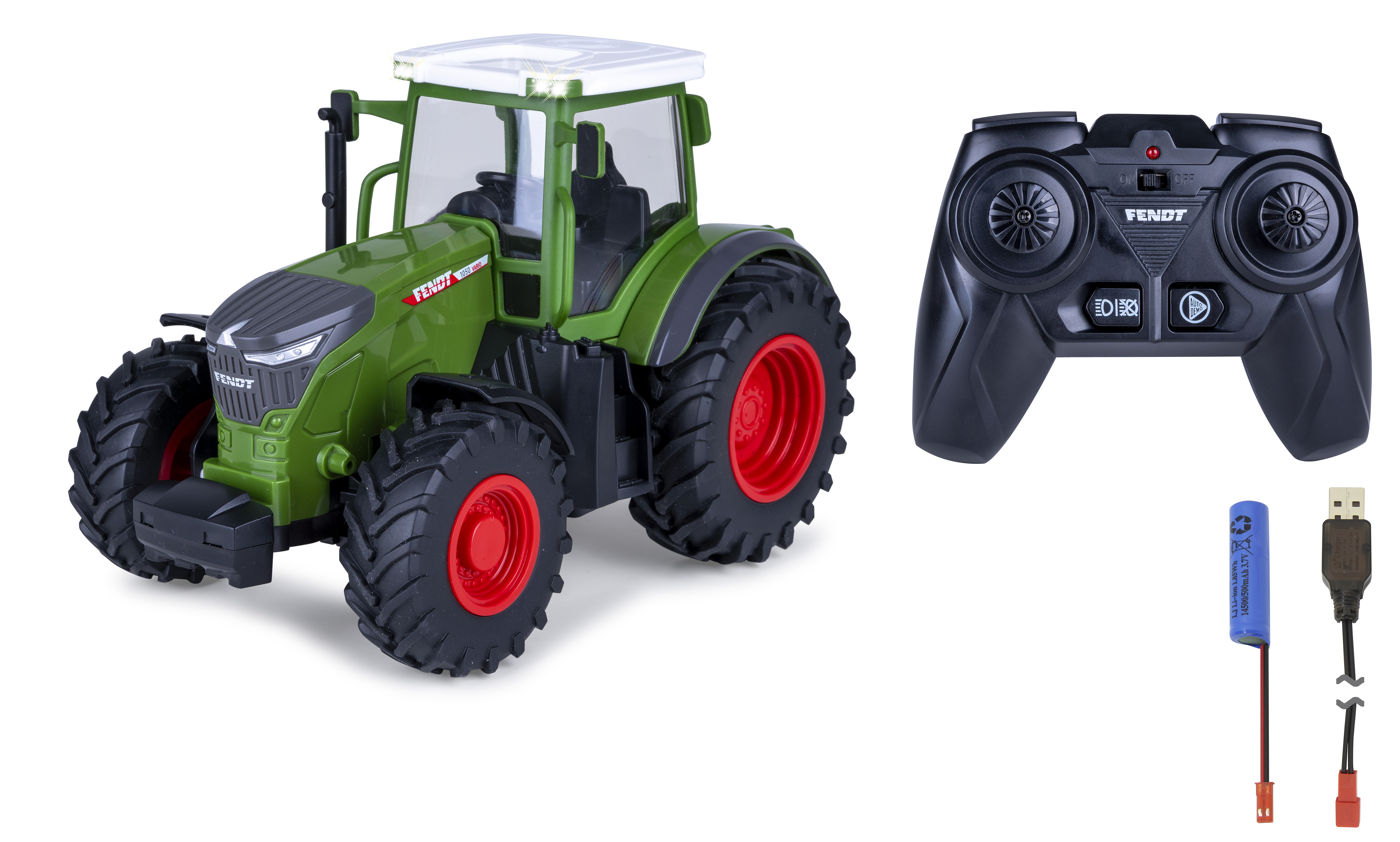 Ein grüner Fendt-Spielzeugtraktor mit roten Rädern und einer schwarzen Fernbedienung. Eine Batterie und ein USB-Ladegerät sind ebenfalls vorhanden.