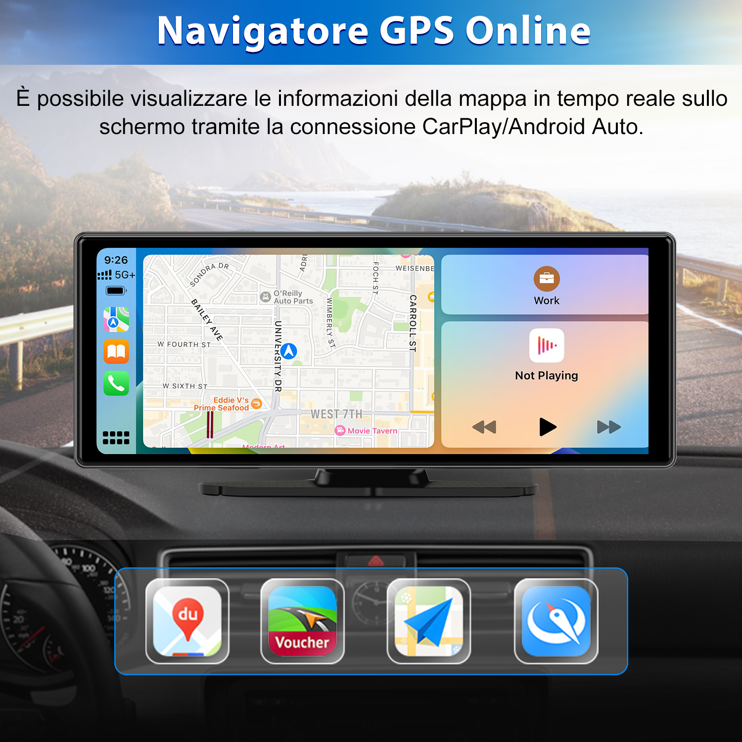 Cruscotto auto con schermo GPS che mostra una mappa. Lo schermo mostra i dettagli di navigazione, inclusi i nomi delle strade.