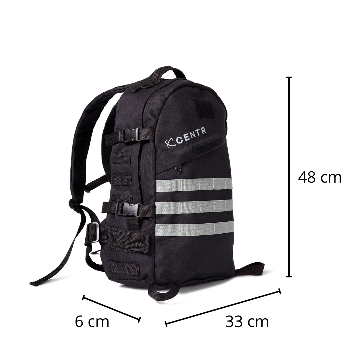 Zwarte rugzak met reflecterende strepen. Inclusief afmetingen: 48 cm hoog, 33 cm breed en 6 cm diep. Het merk is Centr.