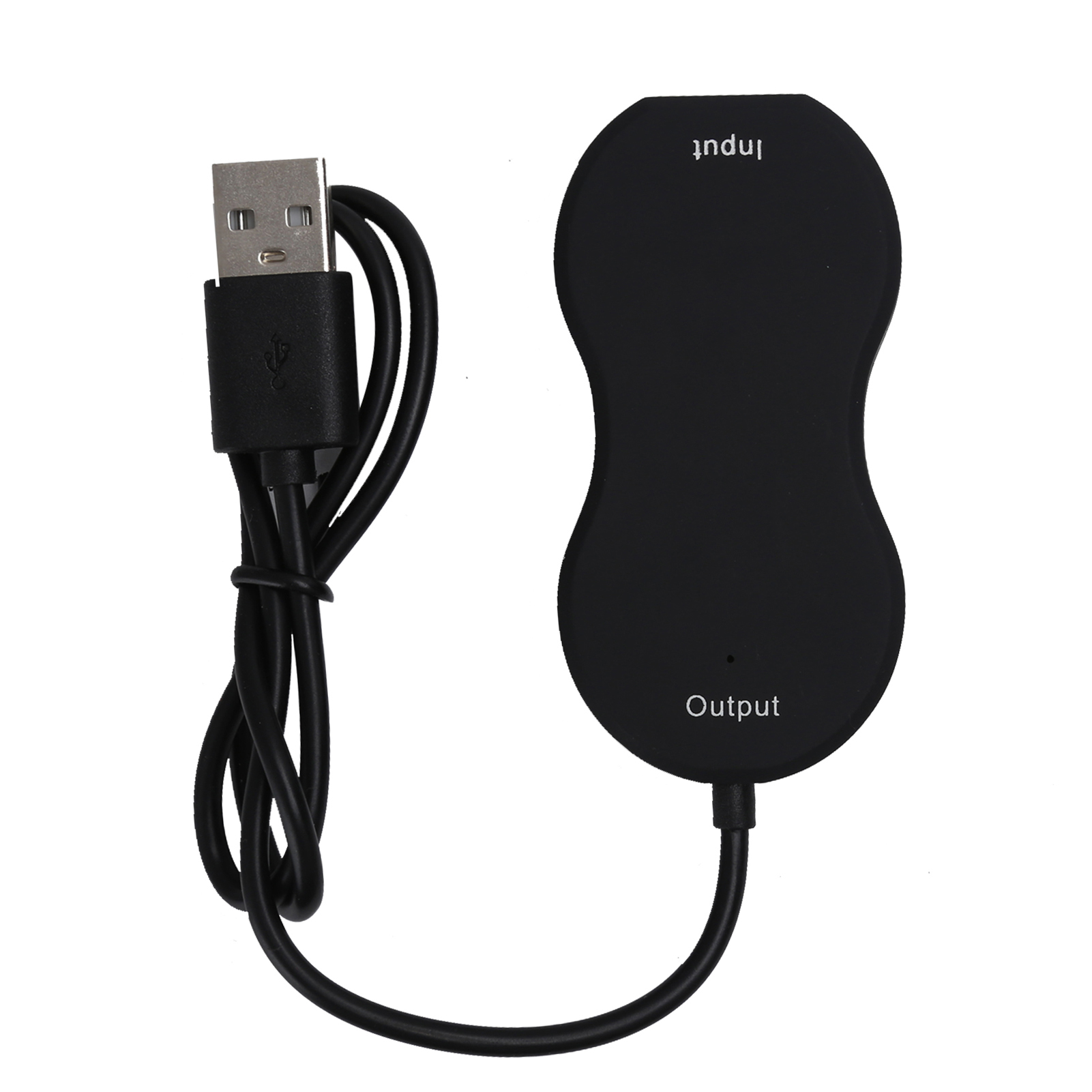 Ein schwarzer USB-Adapter mit einem USB-Kabel und einem schwarzen, oval geformten Gerät. Das Gerät hat Eingangs- und Ausgangsbezeichnungen.