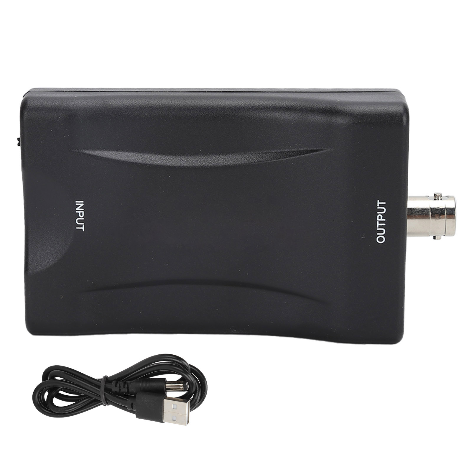 Ein schwarzer Konverterkasten mit Eingangs- und Ausgangsbeschriftung. Unten befindet sich ein USB-Kabel.