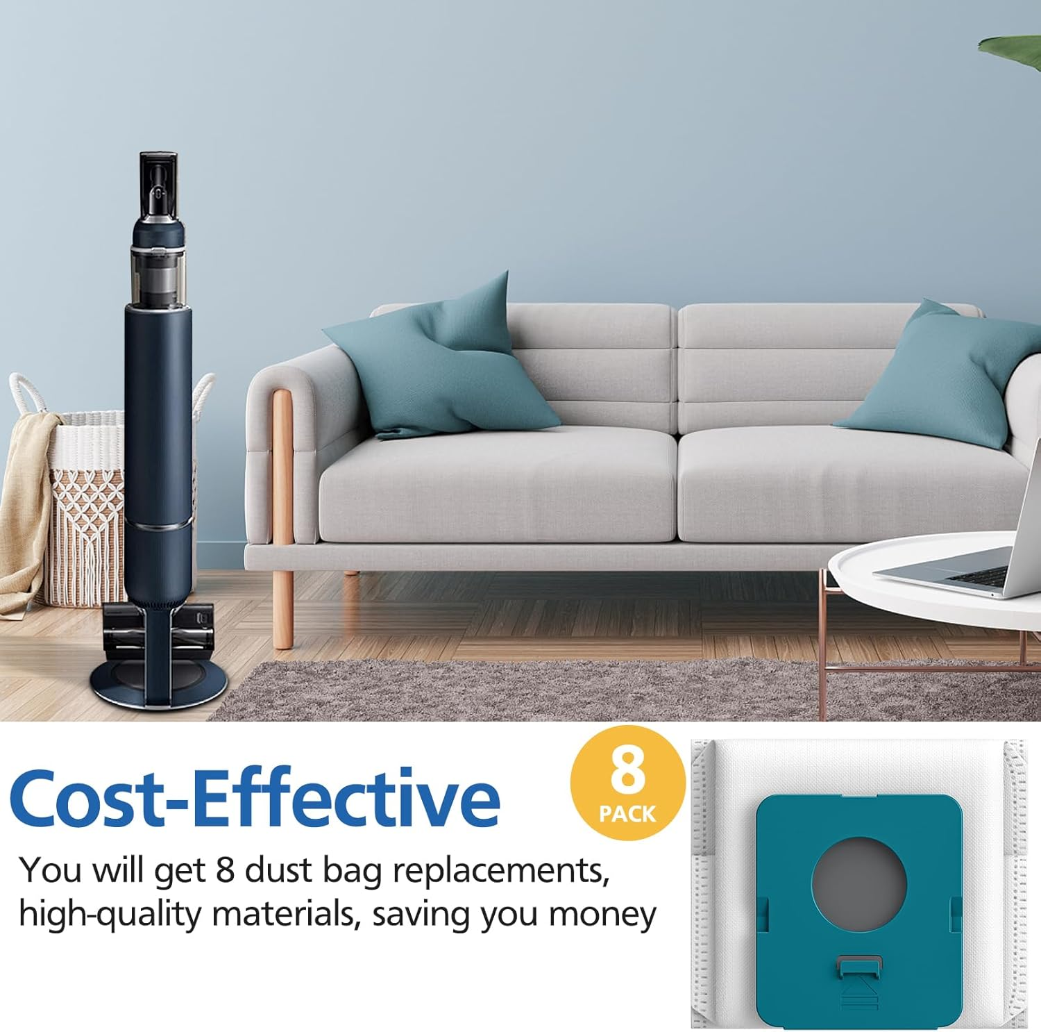 Na tym zdjęciu znajduje się odkurzacz, kanapa z poduszkami i wymienne worki na kurz. Scena ma niebieską ścianę.