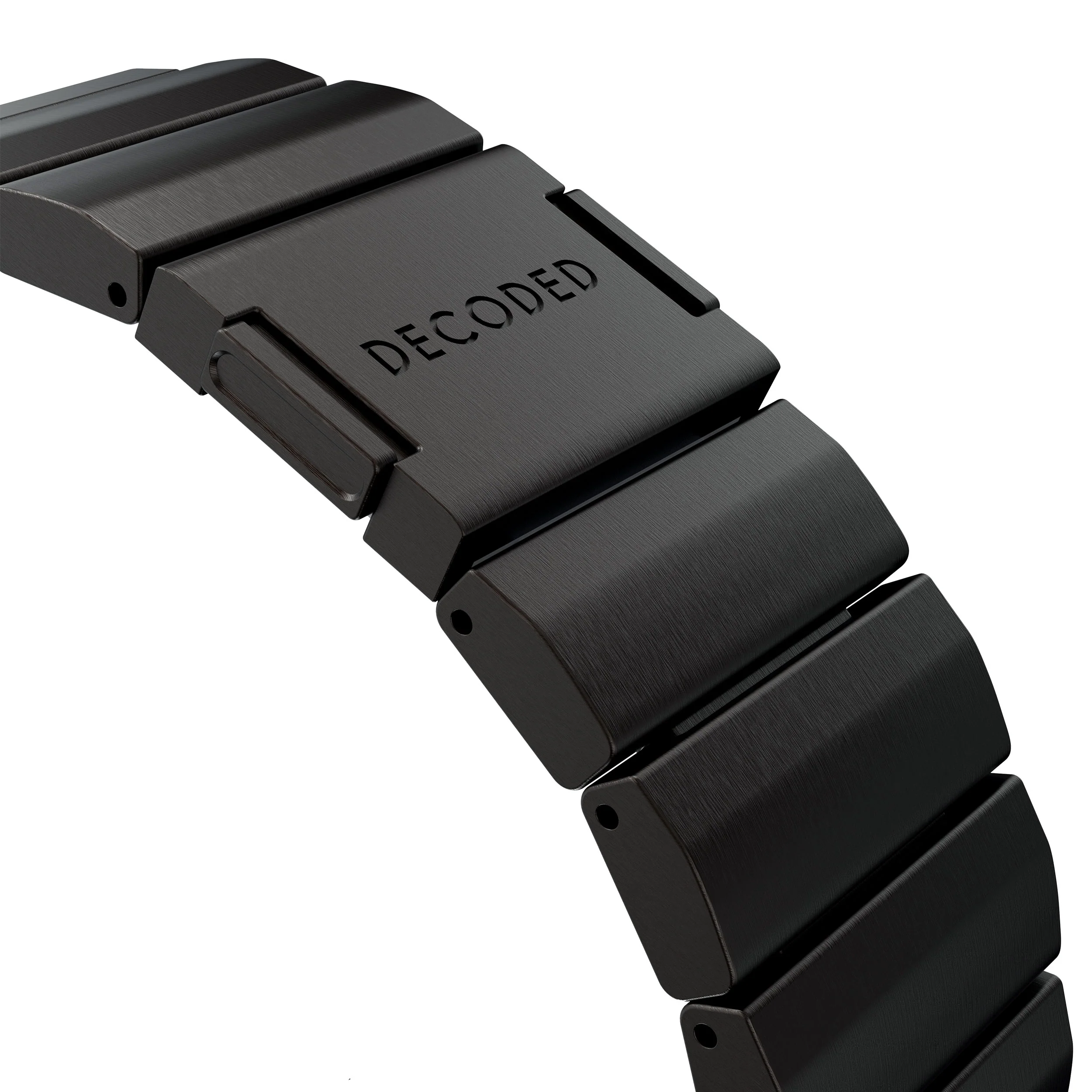 Gros plan d'un bracelet de montre noir avec 'DECODED' sur le fermoir. Le bracelet est incurvé, avec un fond blanc.