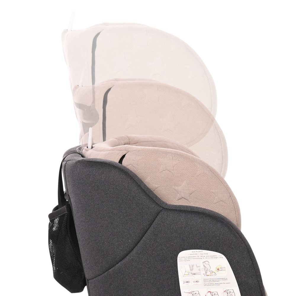 Babysitz mit mehreren Schichten. Grau, Beige und Off-White sind sichtbar. Eine Netztasche befindet sich an der Seite. Sterne sind auf dem Stoff gemustert.