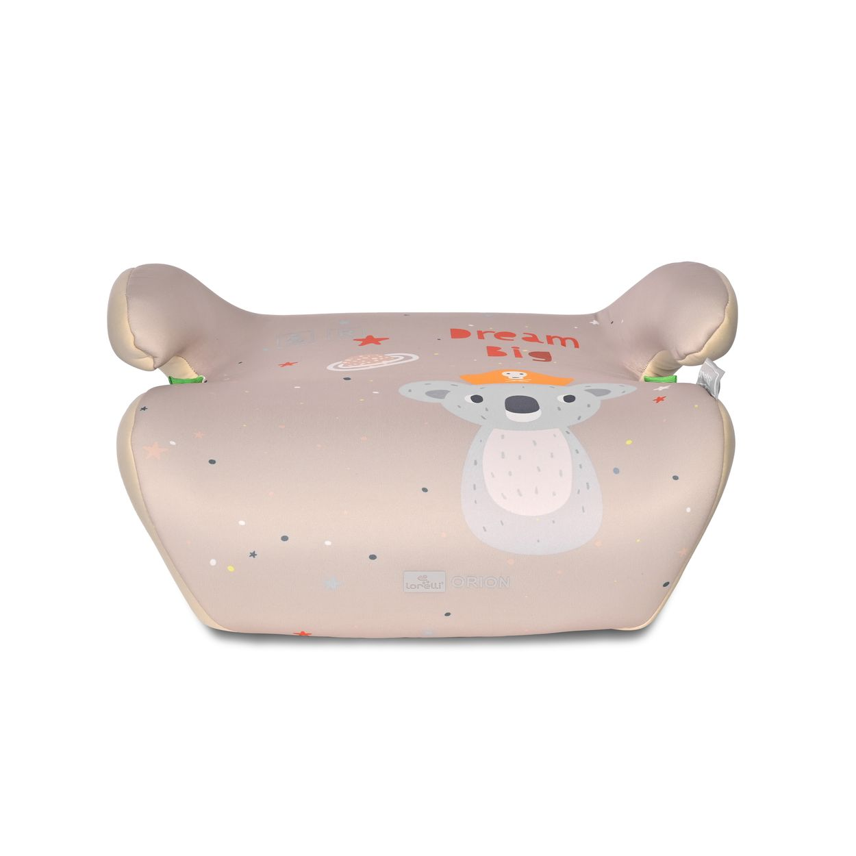 Ein Kindersitz mit Koala-Illustration. Er hat einen beigen Hintergrund mit den Worten 'Dream Big' und Stern- und Planetenmustern.