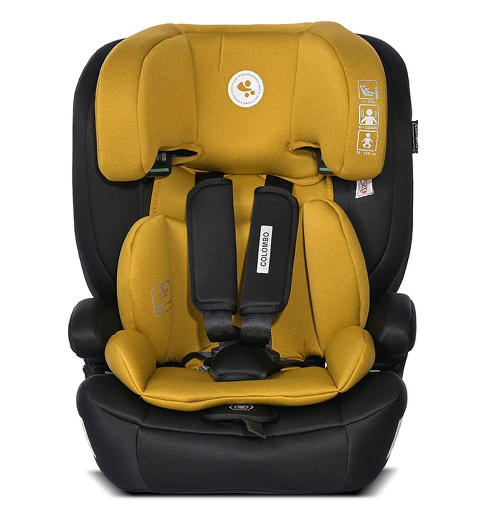 Ein Kindersitz mit schwarzem Sockel und gelbem Sitz. Er hat schwarze Gurte und der Markenname "Colombo" ist sichtbar.