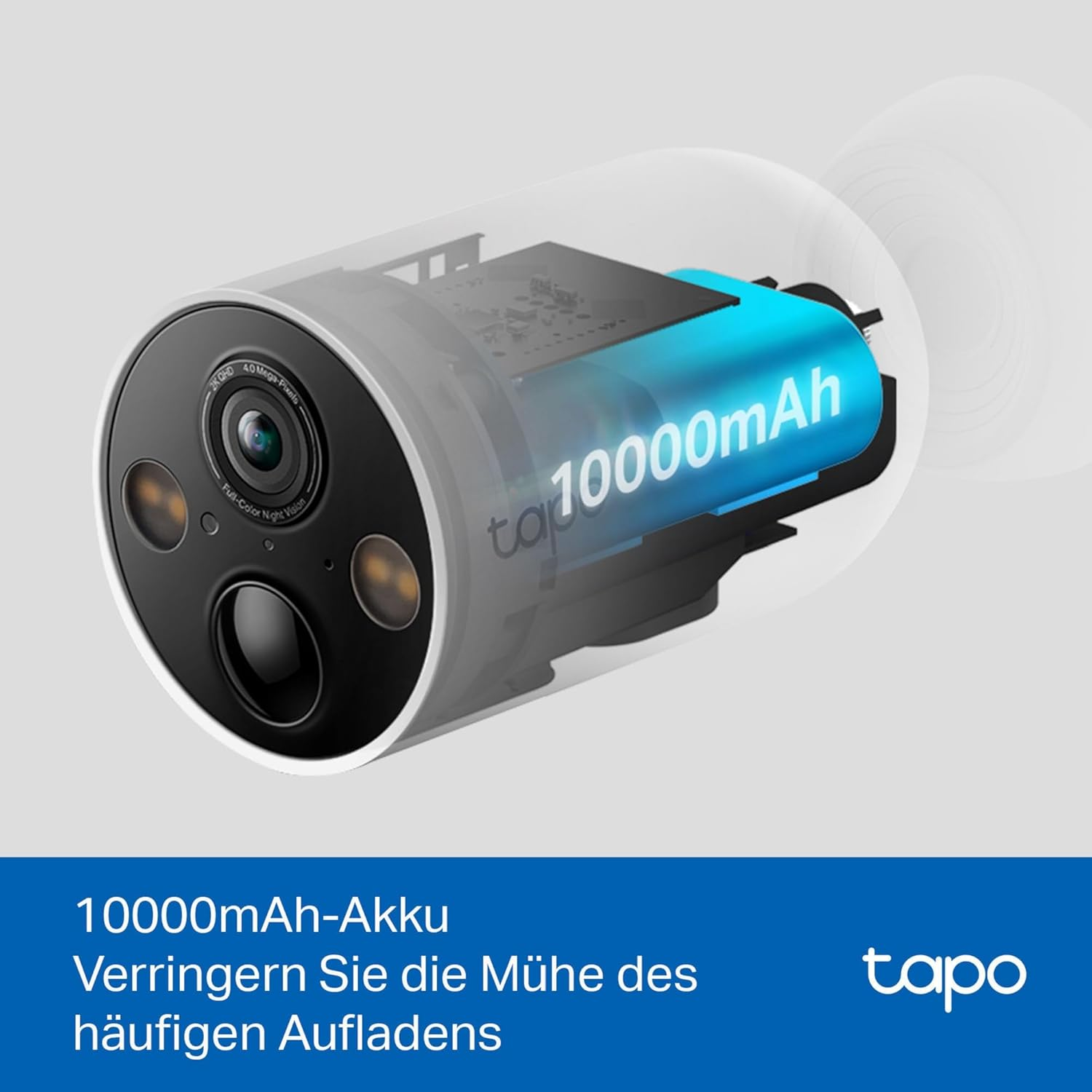 Czarna kamera bezpieczeństwa z niebieską baterią, pokazującą pojemność 10000mAh. Logo Tapo znajduje się w prawym dolnym rogu.