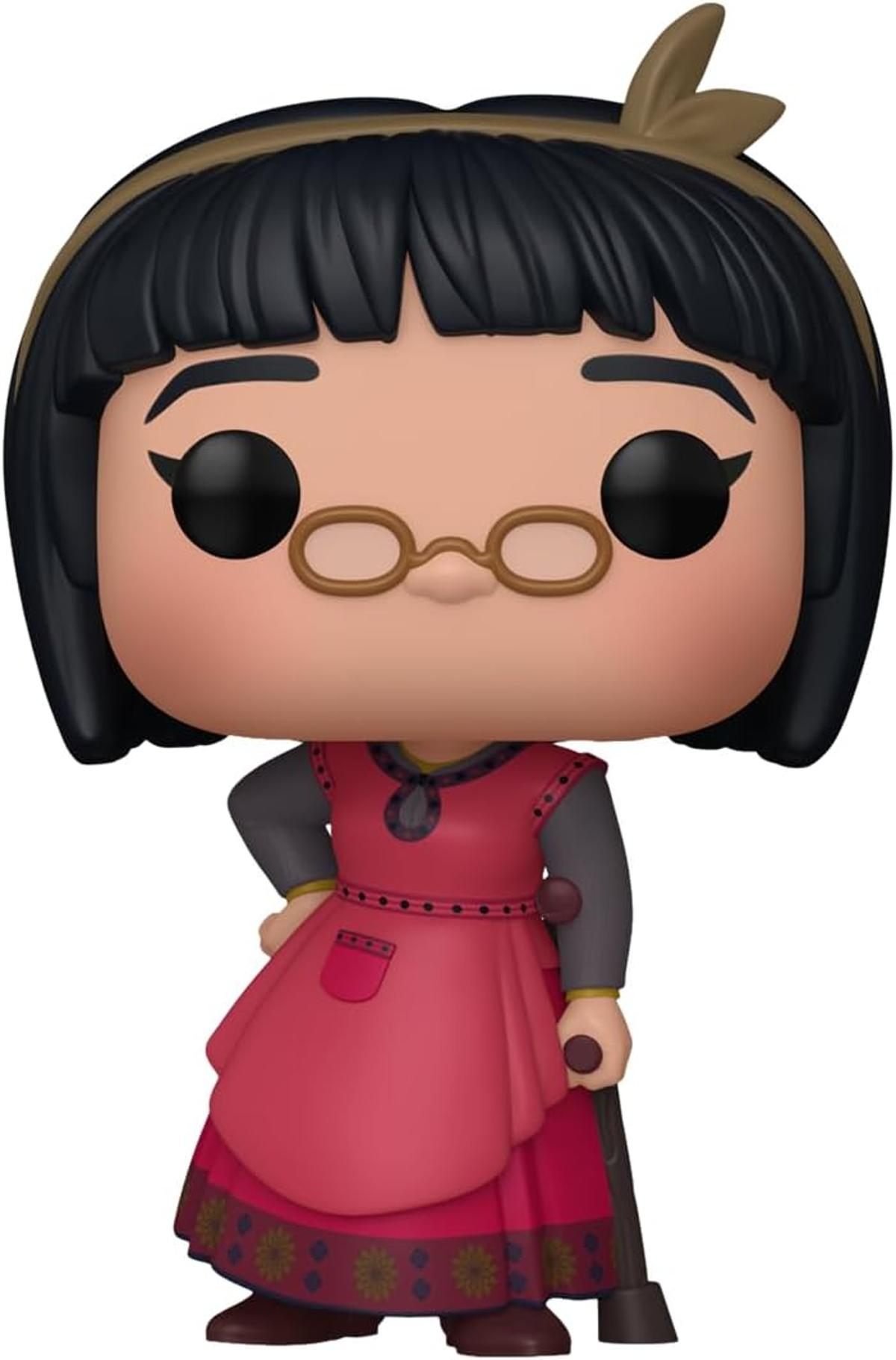 Una figura Funko Pop de una mujer con cabello negro, gafas y un vestido rojo. Sostiene un bastón y tiene un brazo en la cadera.