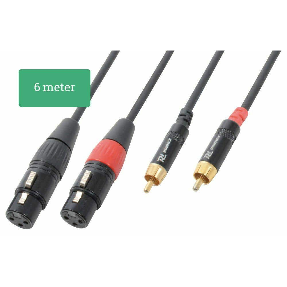 Cuatro cables de audio sobre fondo blanco. Uno con etiqueta de 6 metros. Conectores incluyen XLR y RCA, varios colores.