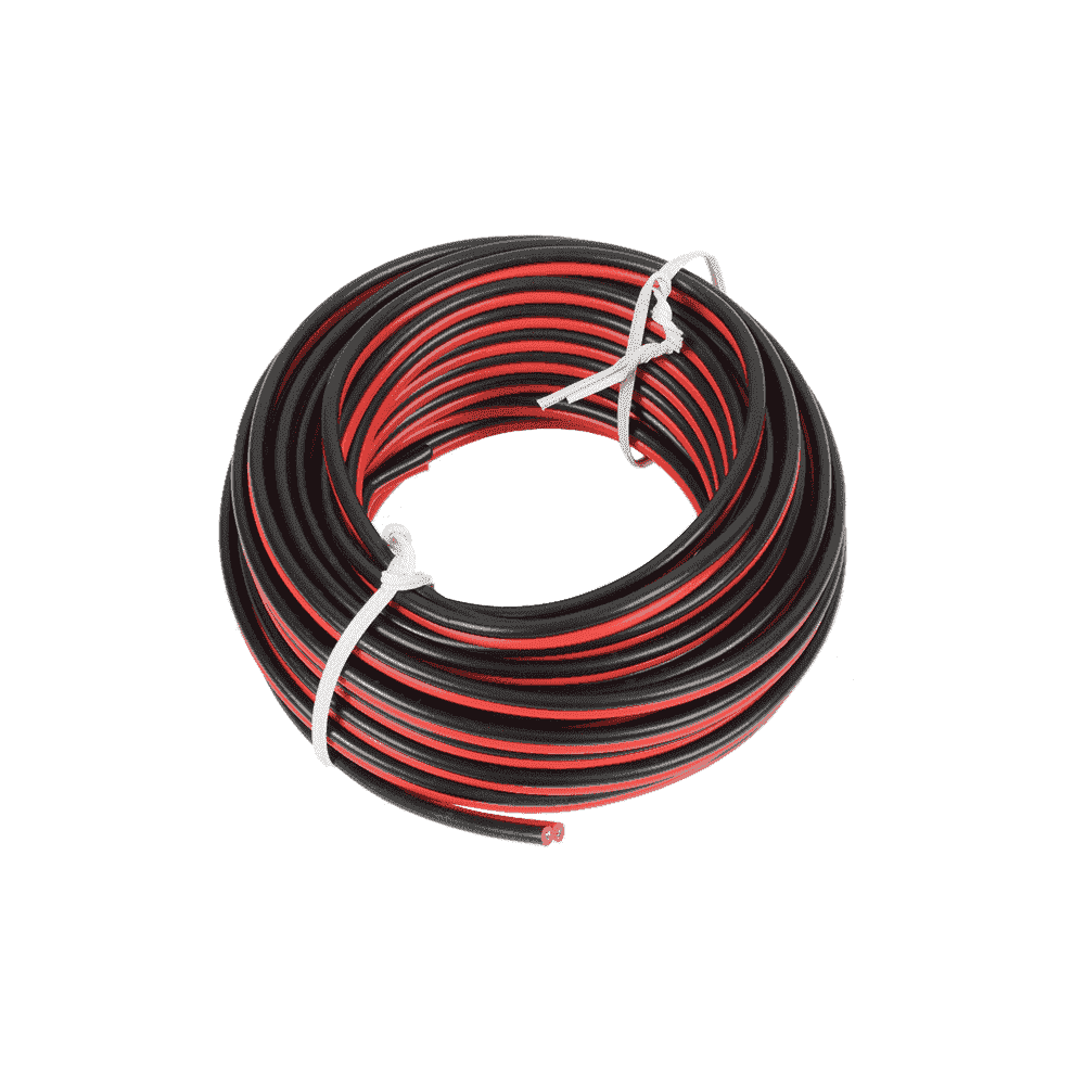 Un rollo de cable eléctrico enrollado con franjas alternas negras y rojas, asegurado con hilo blanco, sobre un fondo blanco.