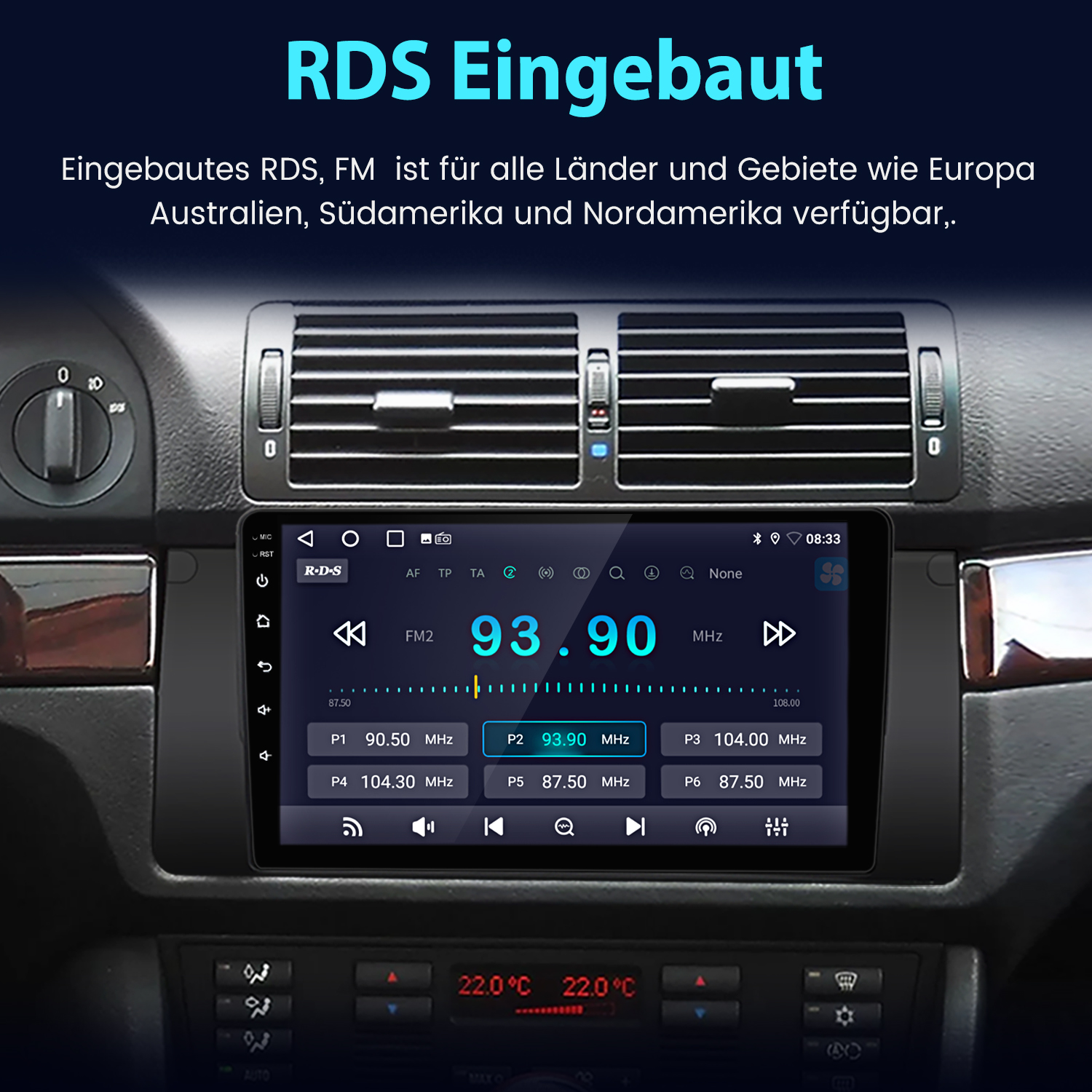 Autoradio-Display mit 93,90 MHz. Der Bildschirm zeigt auch Uhrzeit, Temperatur und verschiedene Radiosender-Voreinstellungen.