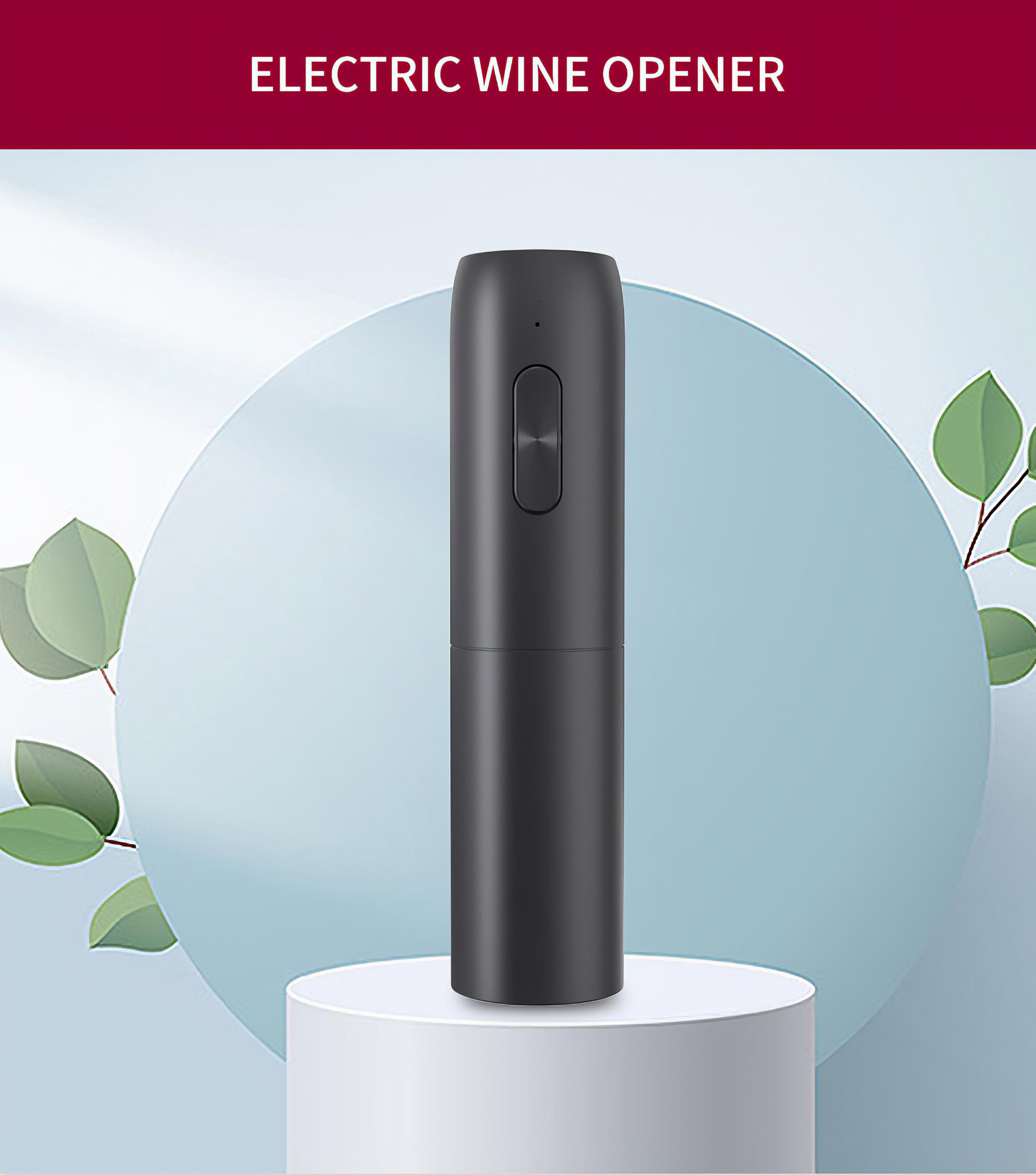 Schwarzer elektrischer Weinöffner auf einem weißen Sockel, vor blauem Hintergrund mit grünen Blättern.
