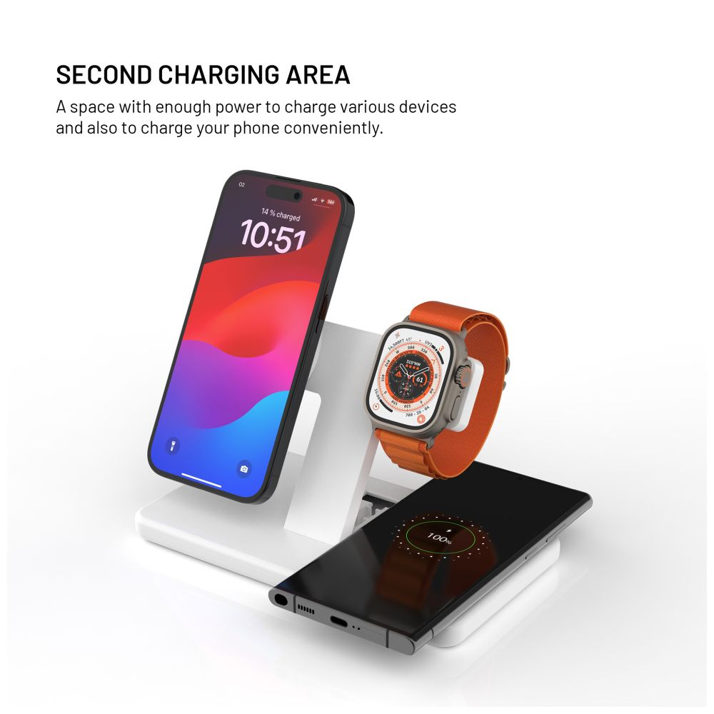 Smartphone, Smartwatch und ein weiteres Telefon auf einer Ladestation. Das Smartphone zeigt 14 % Ladung an. Das Telefon auf dem Ständer hat 100 %.