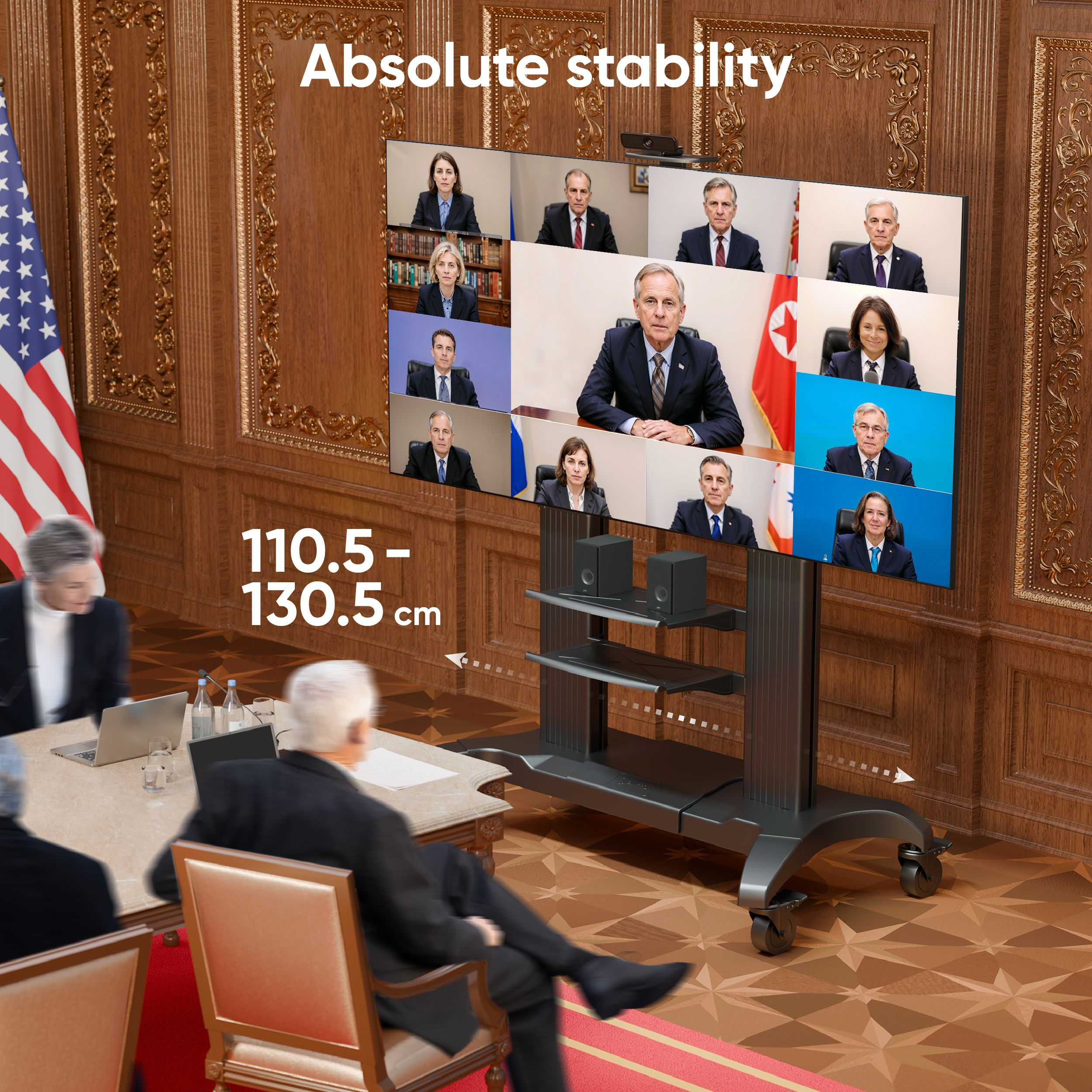 Konferenzraum mit großem Bildschirm, der eine Videokonferenz zeigt. Leute sitzen an einem Tisch. US-Flagge links.