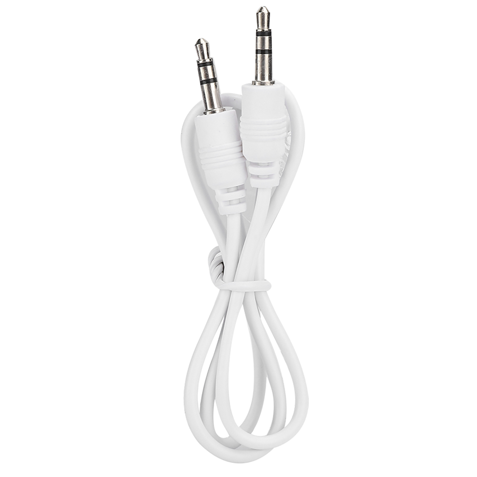 Zwei weiße Audio-Kabel mit silbernen Spitzen, geschlungen und zusammengebunden, vor weißem Hintergrund.