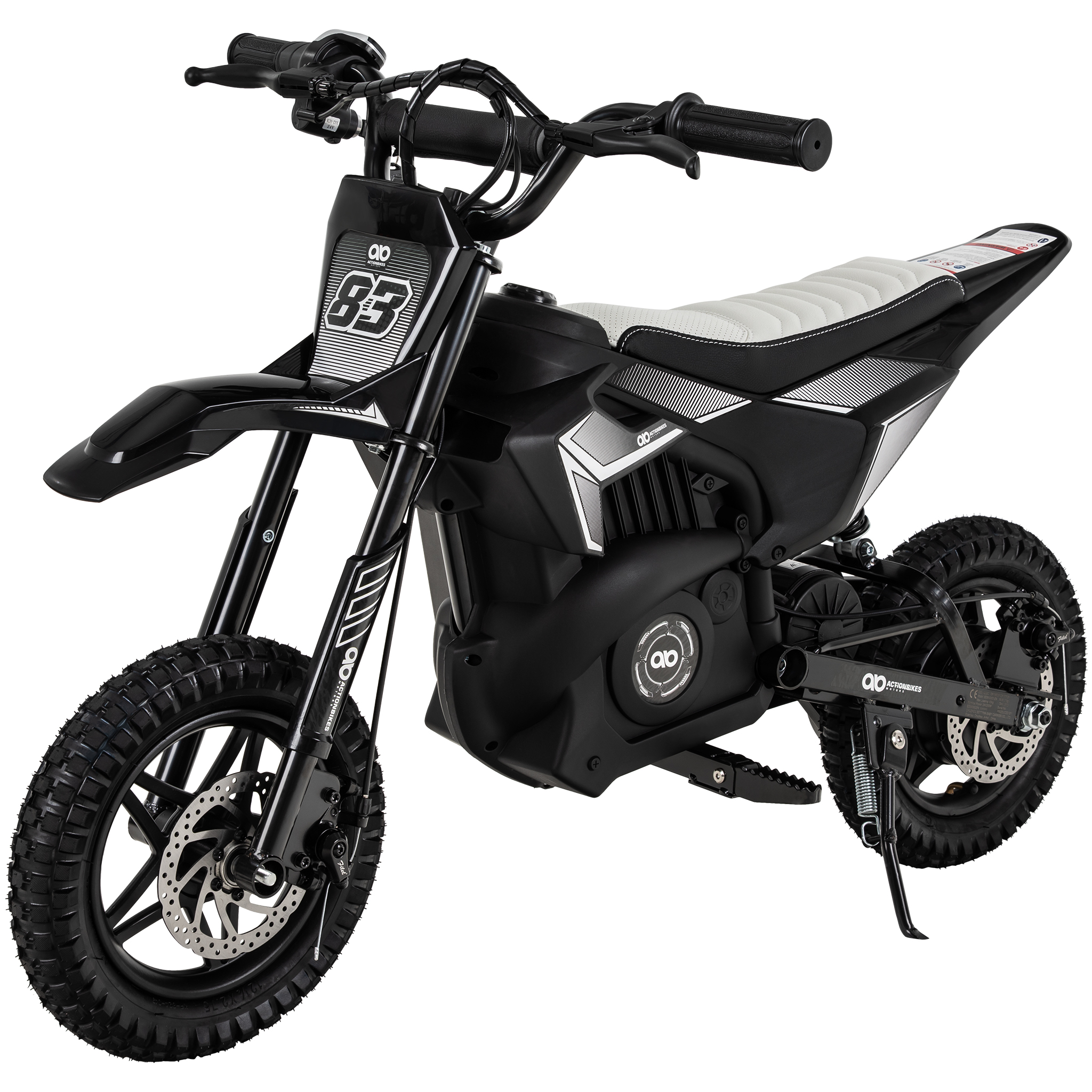 Schwarzes und weißes Elektro-Dirtbike. Es hat einen weißen Sitz und die Nummer 83 auf der Vorderseite. Die Reifen sind schwarz.